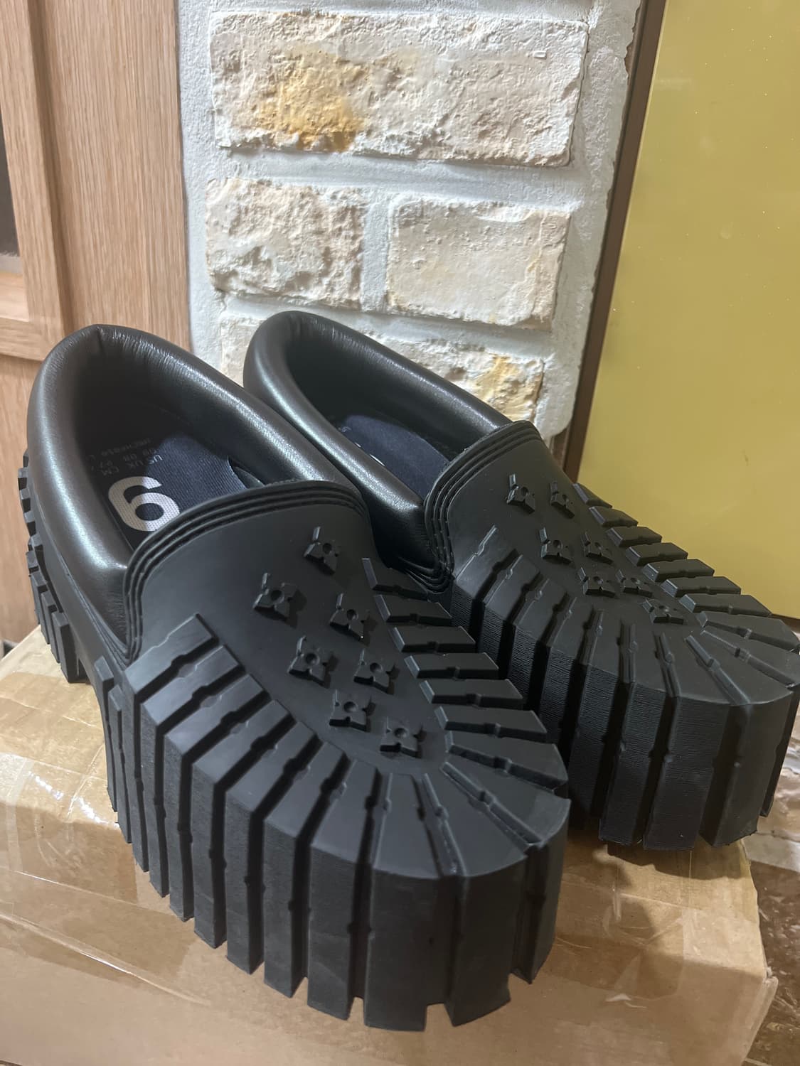 (US 9) (275) MSCHF 2X4 Loafer 상품이미지1