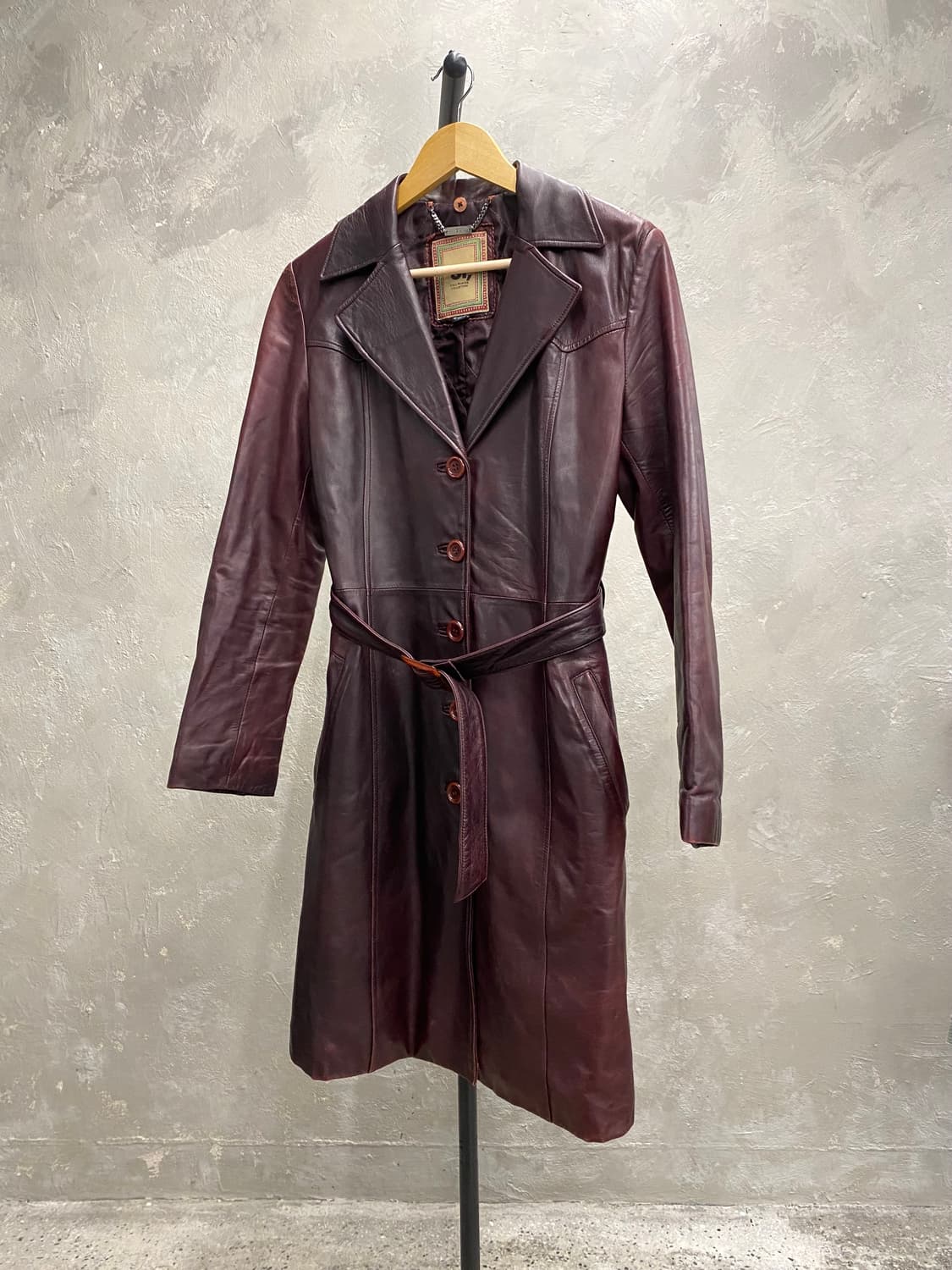 [90] SI, 버건디 양가죽 벨티드 레더 코트 상품이미지2