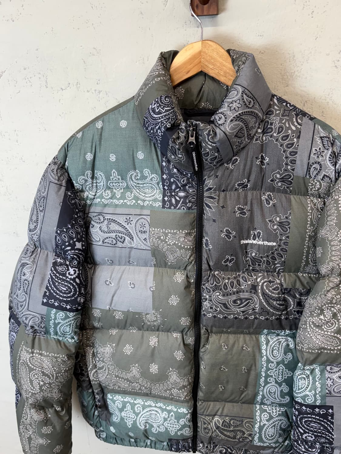 디스이즈네버댓 반다나 퍼텍스 다운 패딩 상품이미지4