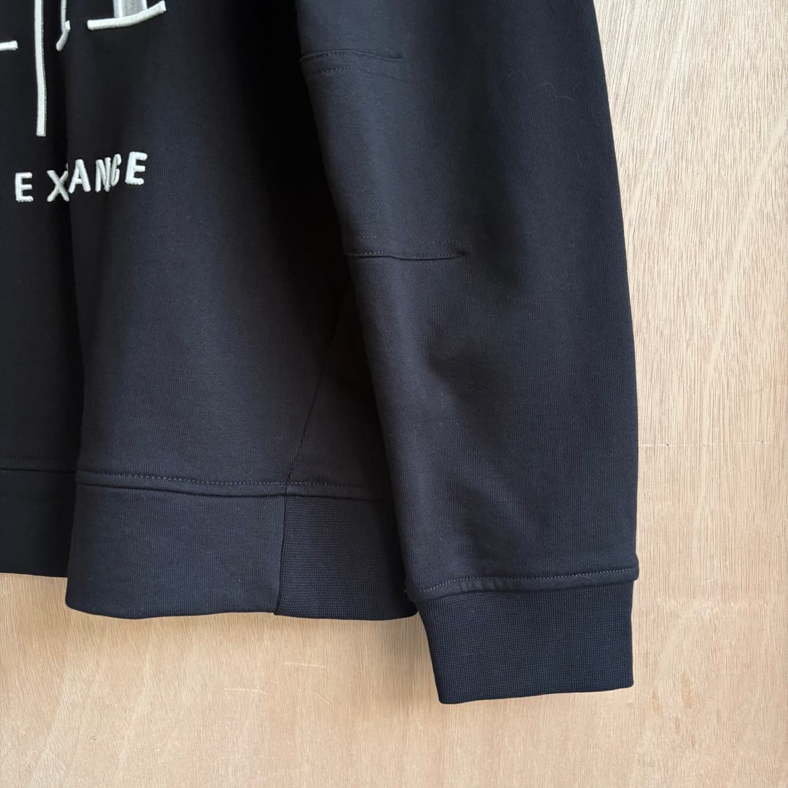 알마니 익스체인지 아이콘 컬렉션 빅 로고 스웻셔츠 상품이미지3