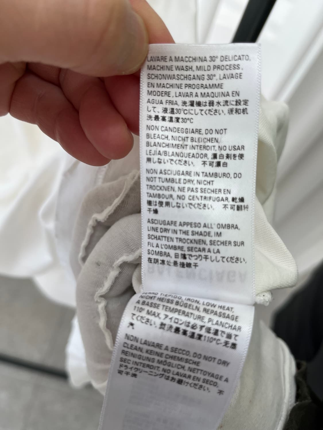 발렌시아가 로고 데미지 반팔 티셔츠  상품이미지5