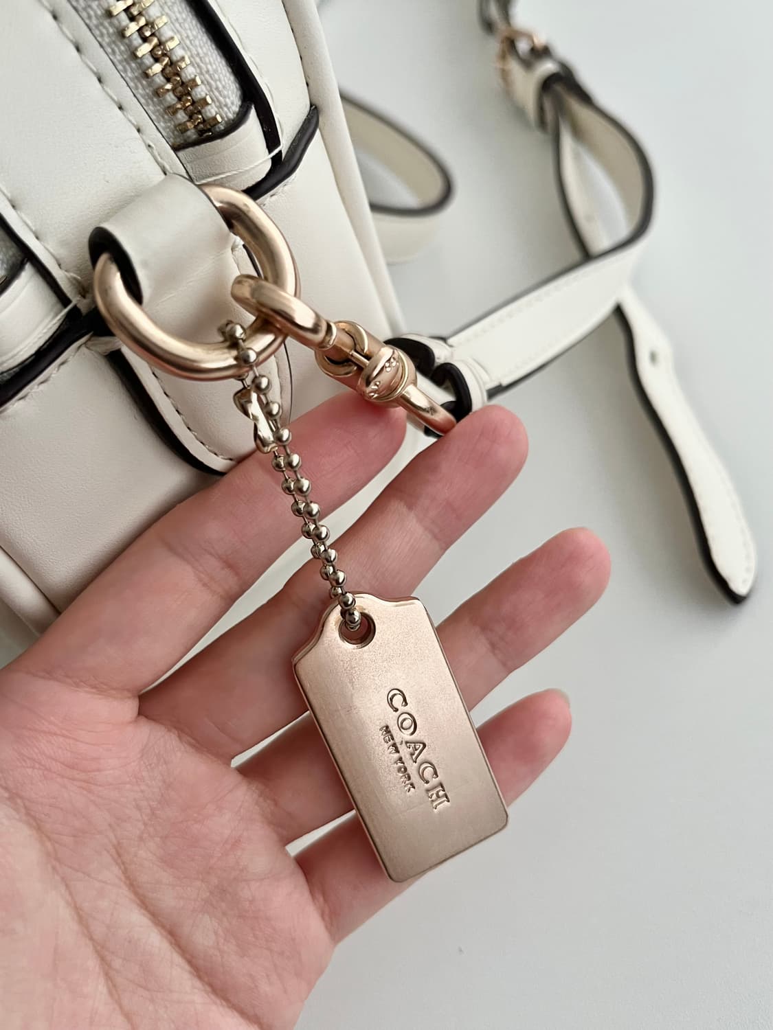 코치 COACH 퀼팅 크로스백 아이보리 상품이미지5