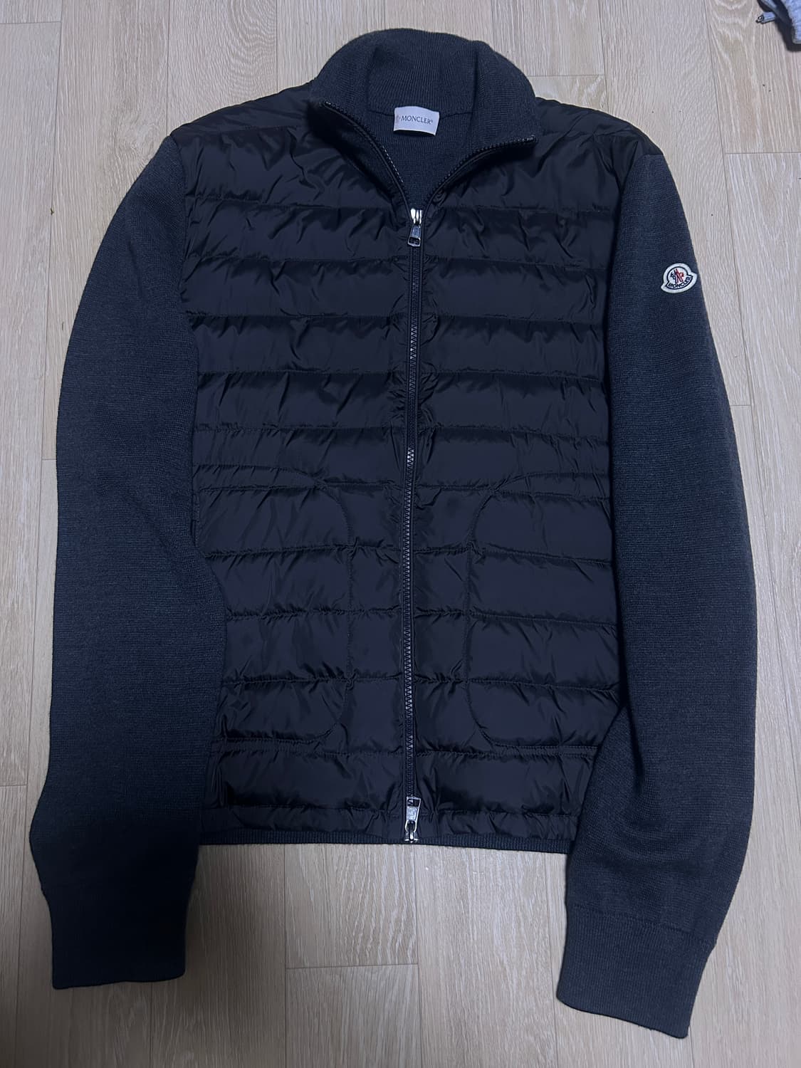 [새상품급, L] 몽클레어 트리콧 니트패딩 그레이 상품이미지1