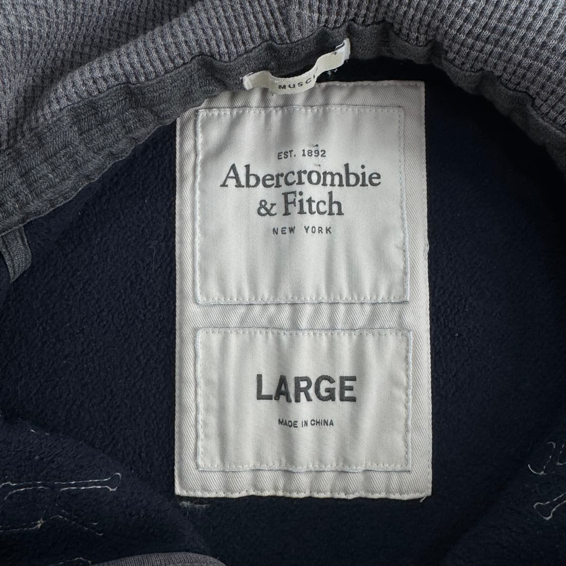 Abercrombie 아베크롬비 그런지 로고 네이비 후드집업  상품이미지5