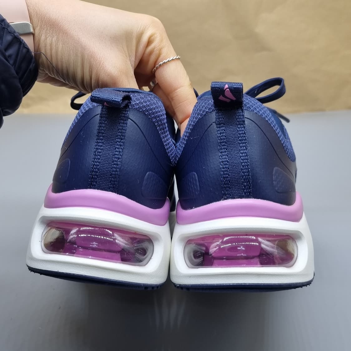 스케쳐스 트레스에어 우노 여성운동화240  상품이미지4