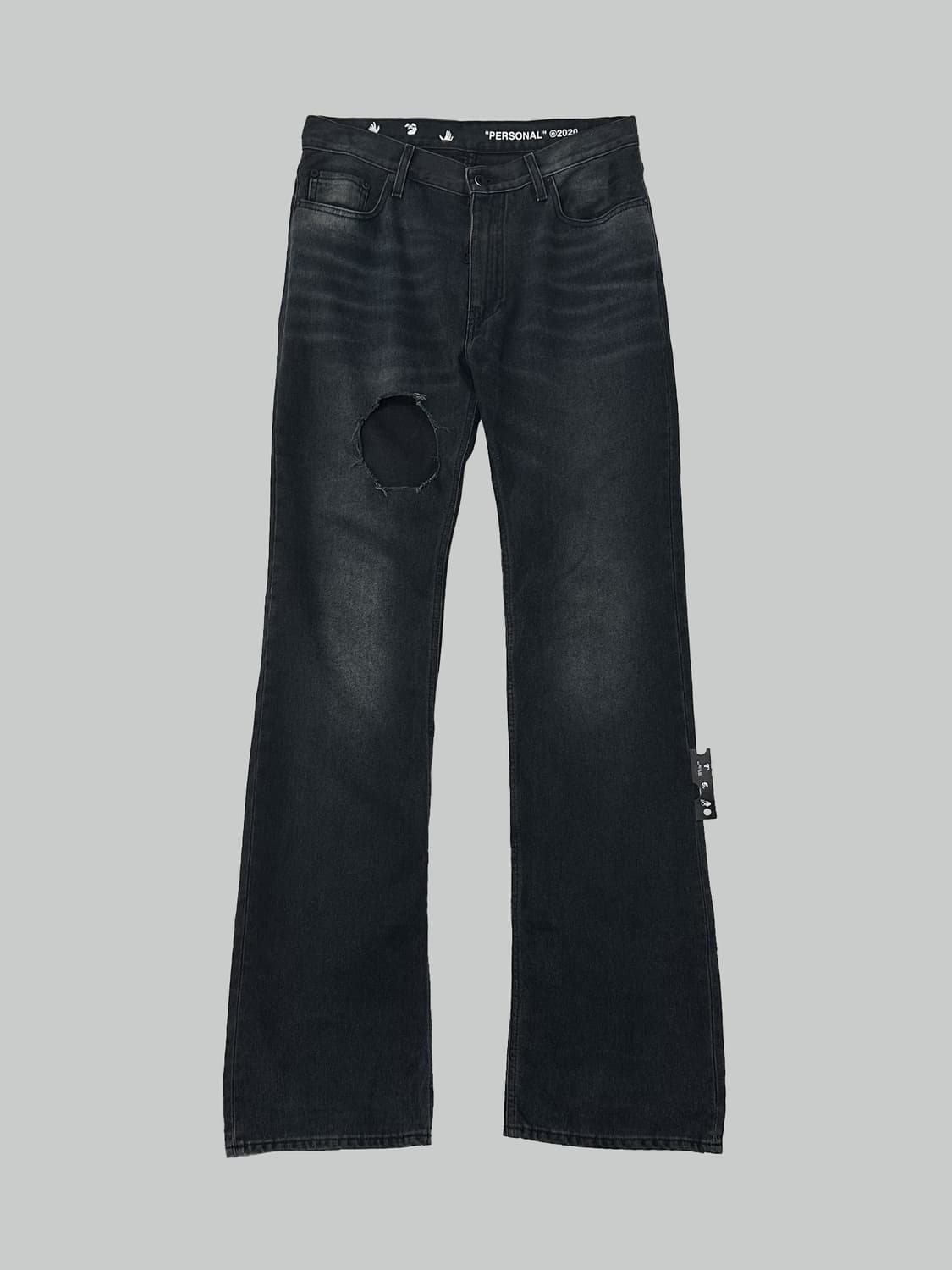 오프화이트 펀칭 플레어 데님 상품이미지1