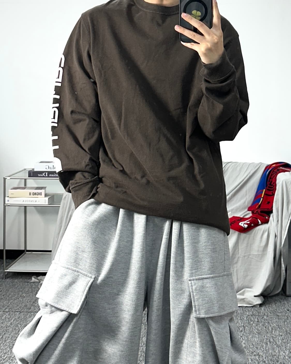 칼하트 브라운 사이드로고 롱 슬리브 S 상품이미지3