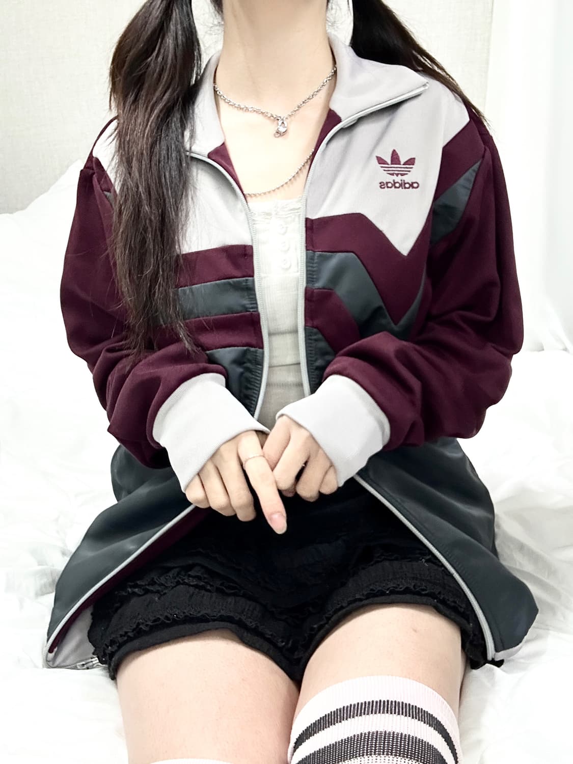 아디다스 자수로고 버건디 배색 져지 상품이미지3