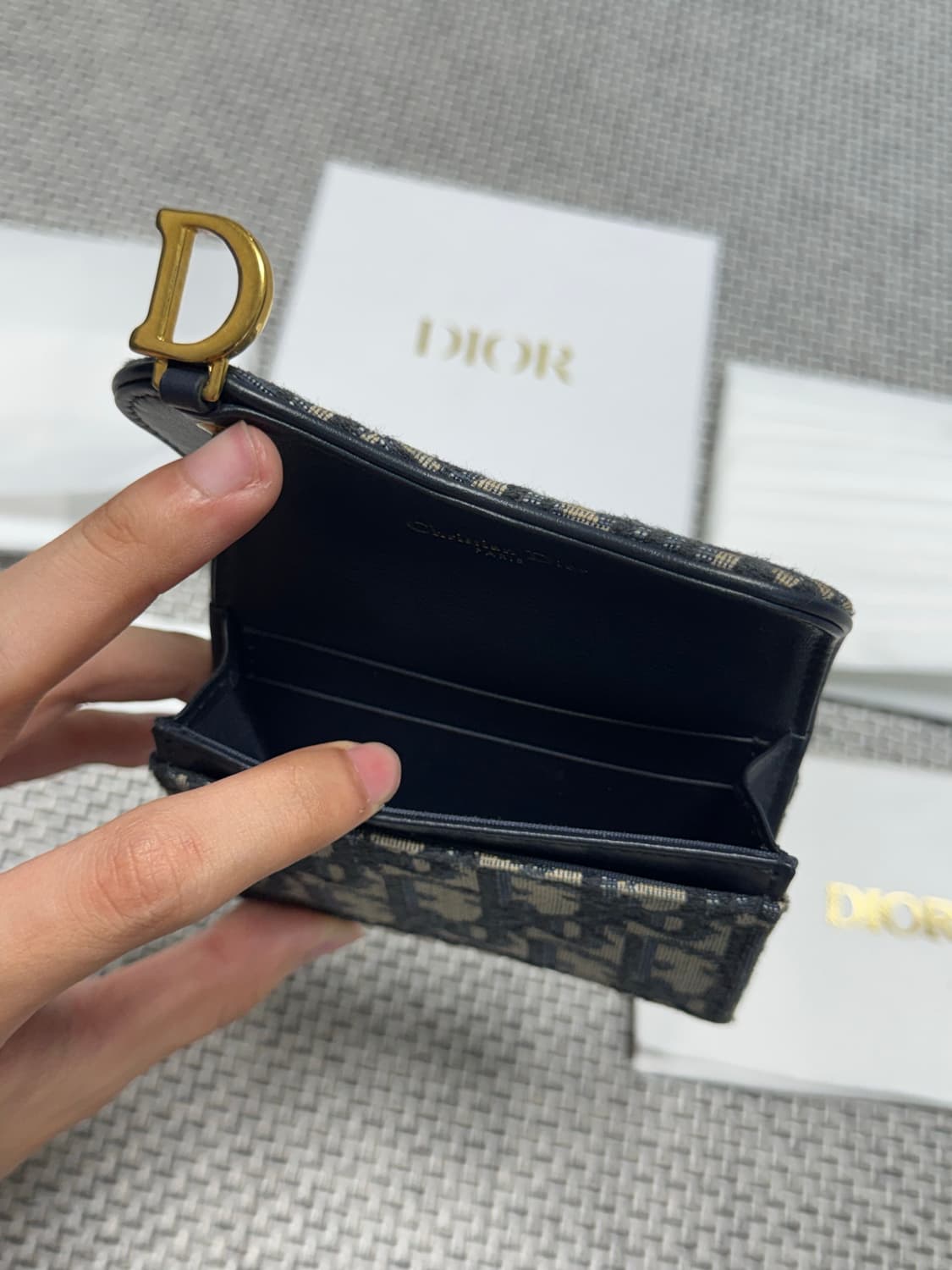 디올 새들 카드지갑 상품이미지2