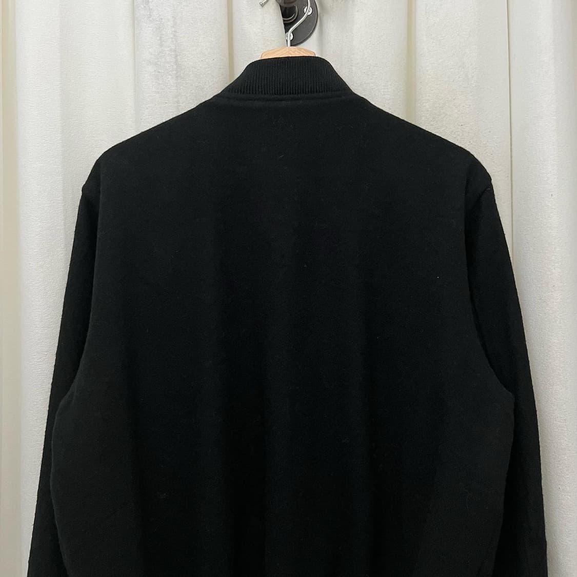 빈티지 블랙 ART 자수 바시티 자켓 상품이미지4