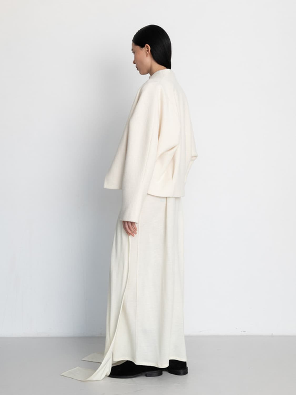 OBLIQUE LINE ONE BUTTON JACKET [IVORY] 상품이미지2