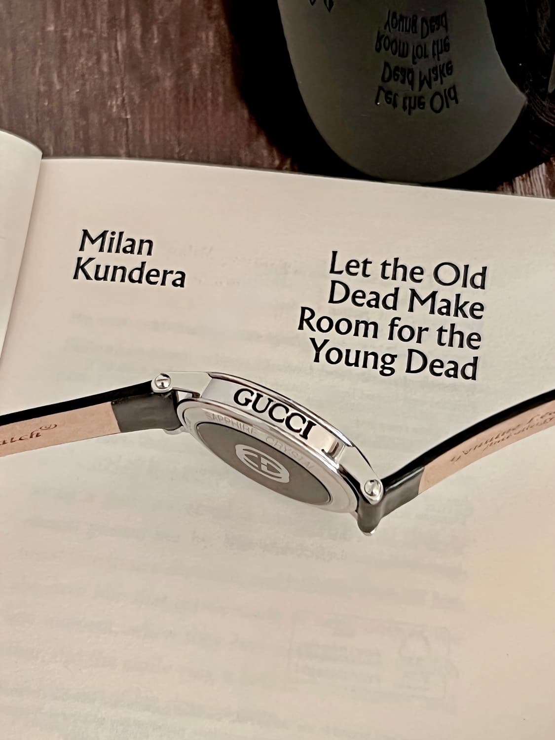 구찌 스틸 라운드 남성 시계 / 정품감정 . 케어 상품이미지5