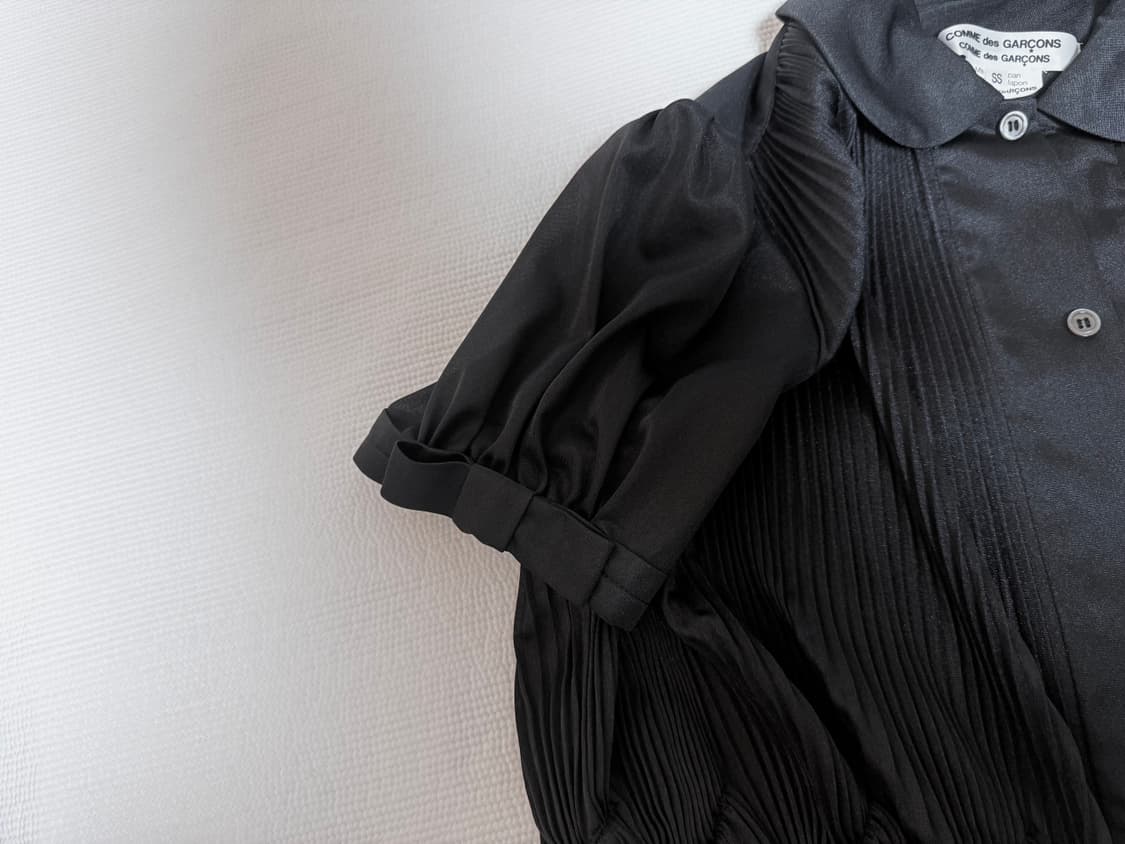Pleated Round Collar Blouse Black SS 상품이미지3