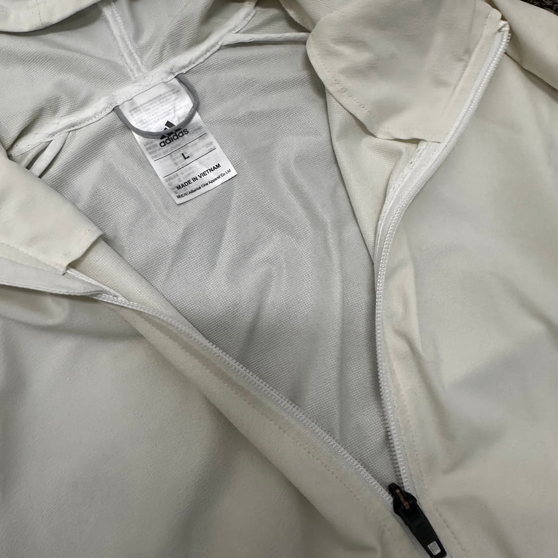 아디다스 여성 경량 바람막이 자켓 런닝복 운동복 아이보리 L 상품이미지3