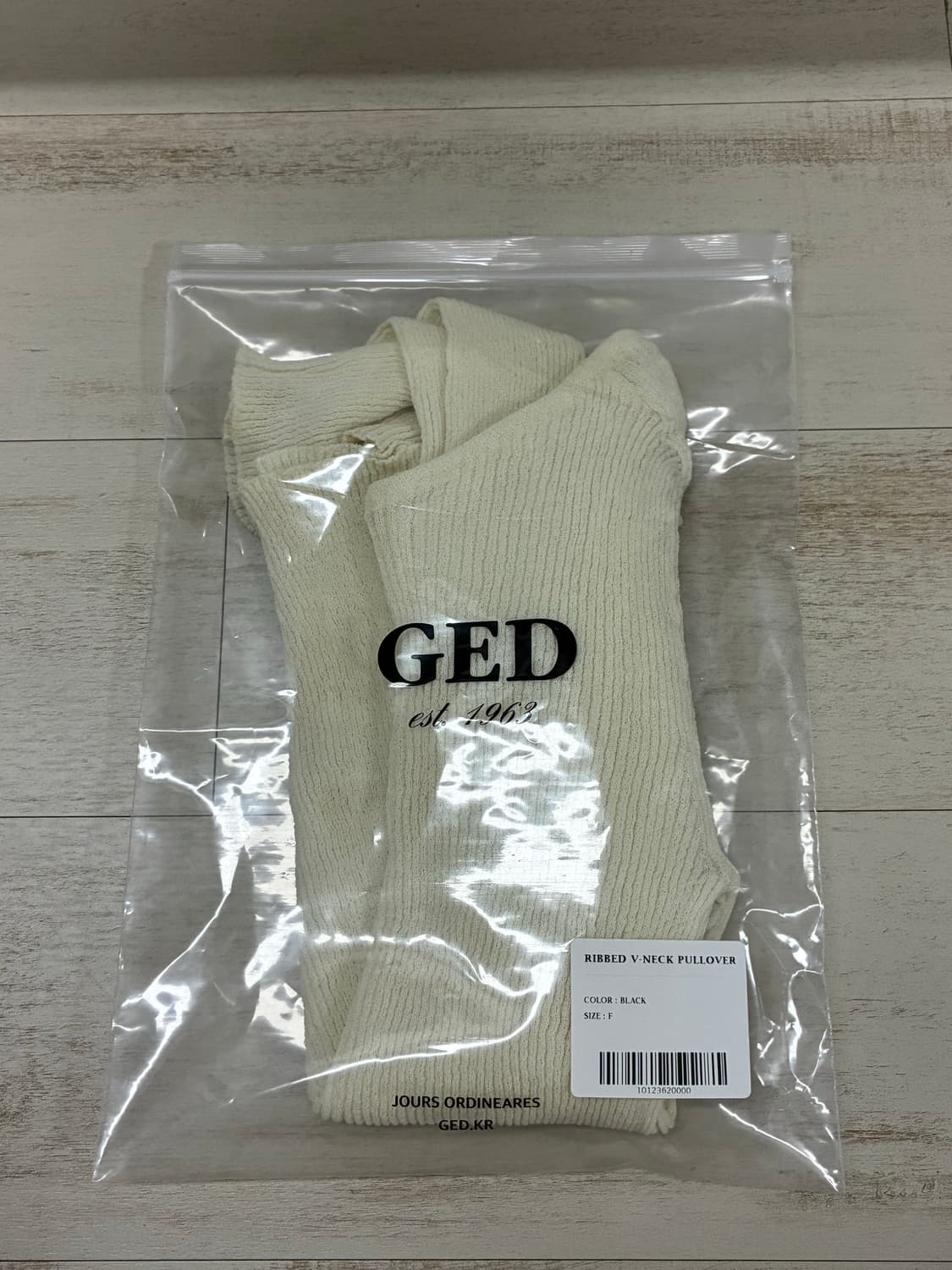 게드 (ged) RIBBED V-NECK PULLOVER CREAM  상품이미지3