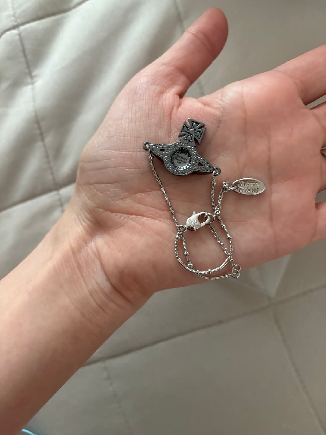 비비안웨스트우드 블랙 큐빅 팔찌 상품이미지2