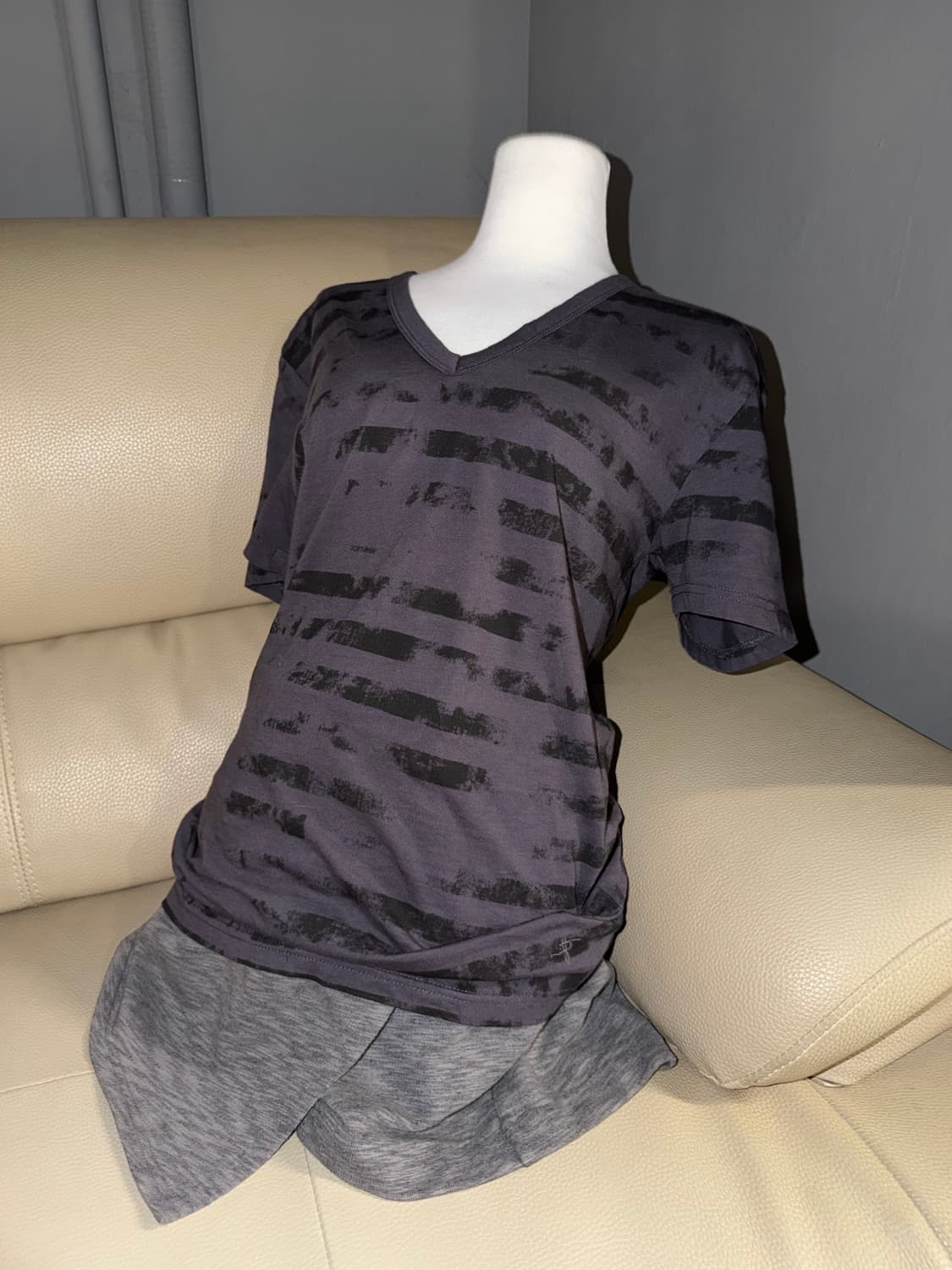 No id grunge printing top 상품이미지1