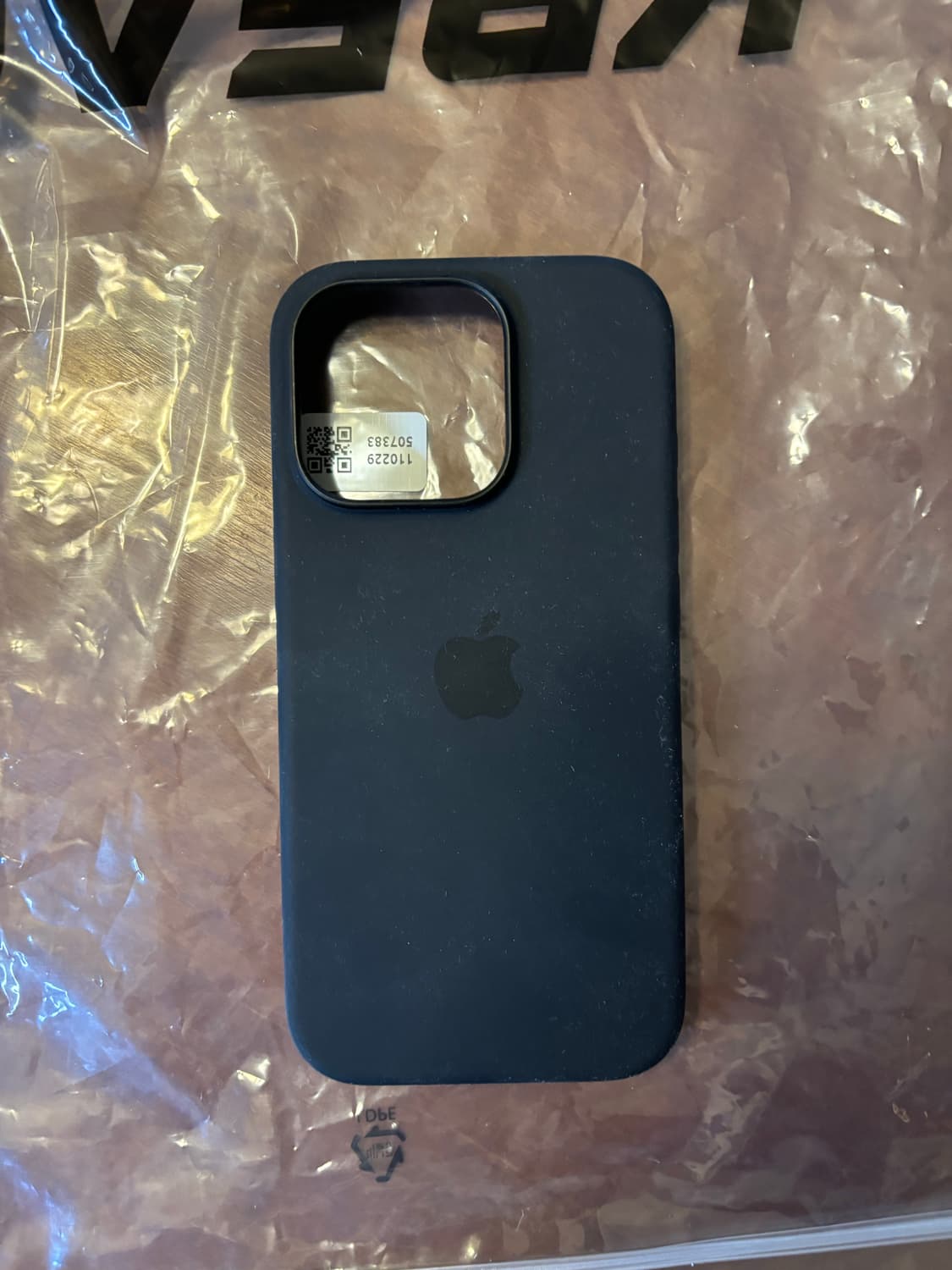 정품 아이폰 16 프로 실리콘 케이스 판매 상품이미지2