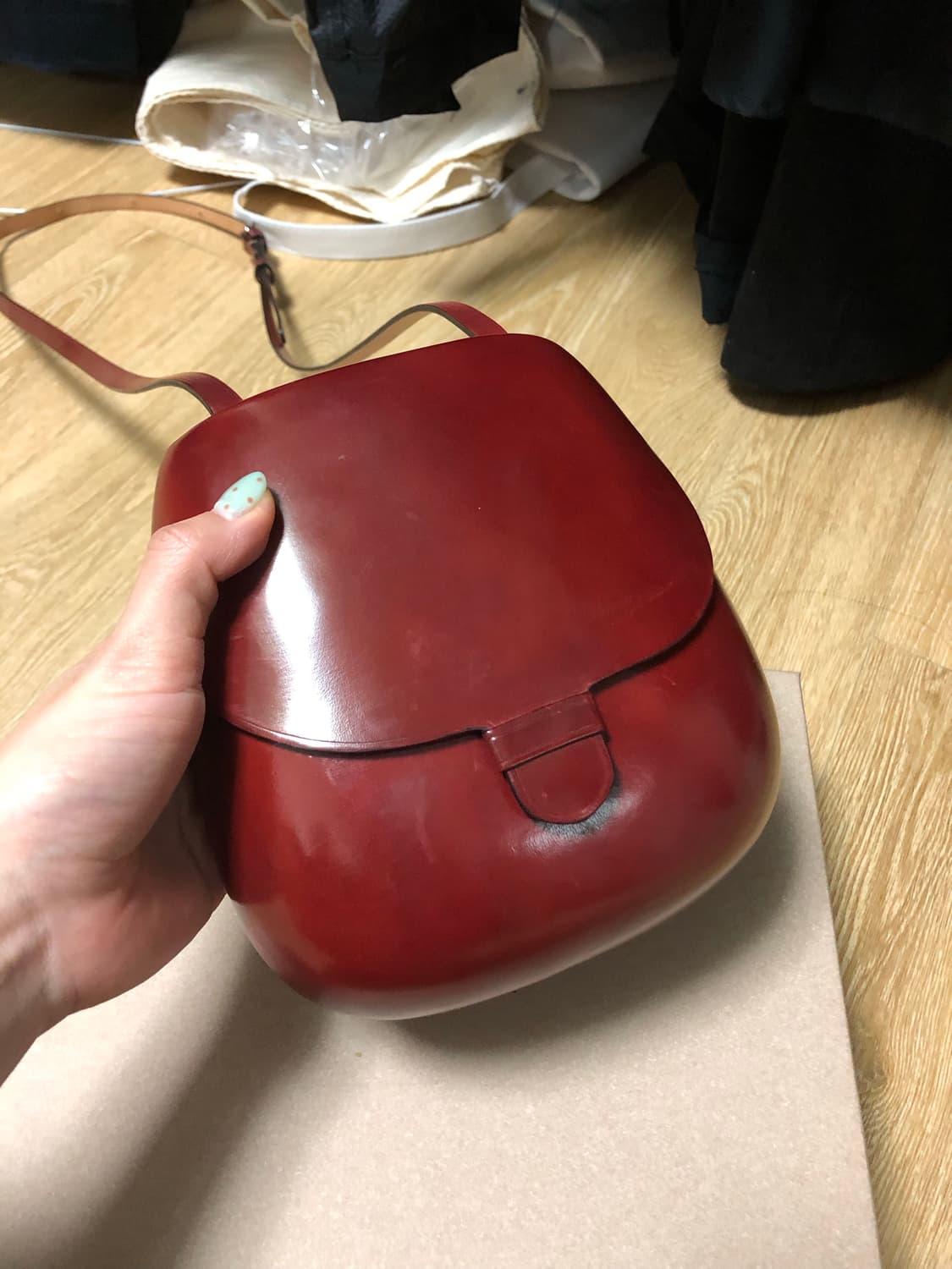 르메르 카트리지백 버건디 상품이미지3