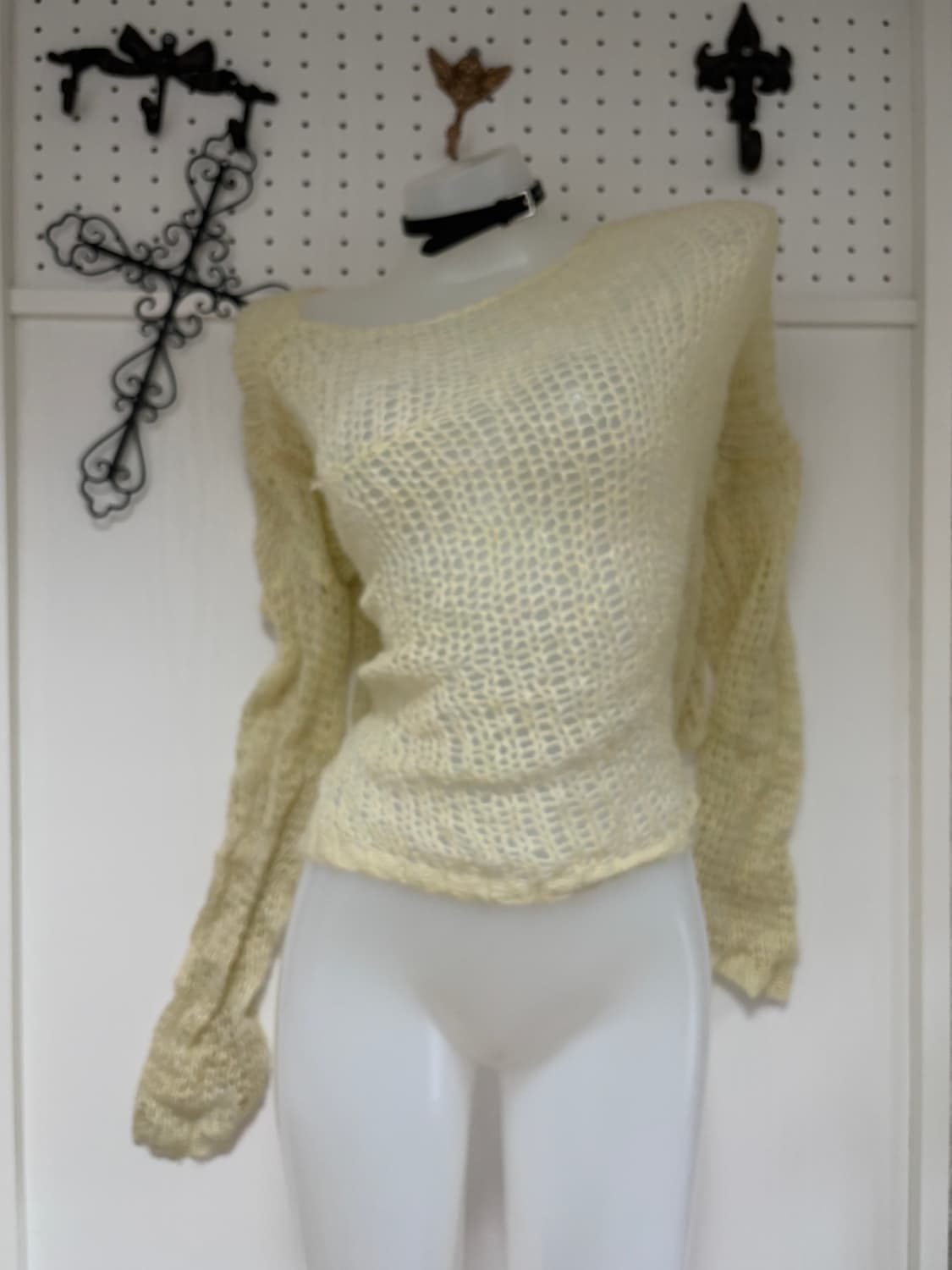 • Ivory crochet knitwear 상품이미지1