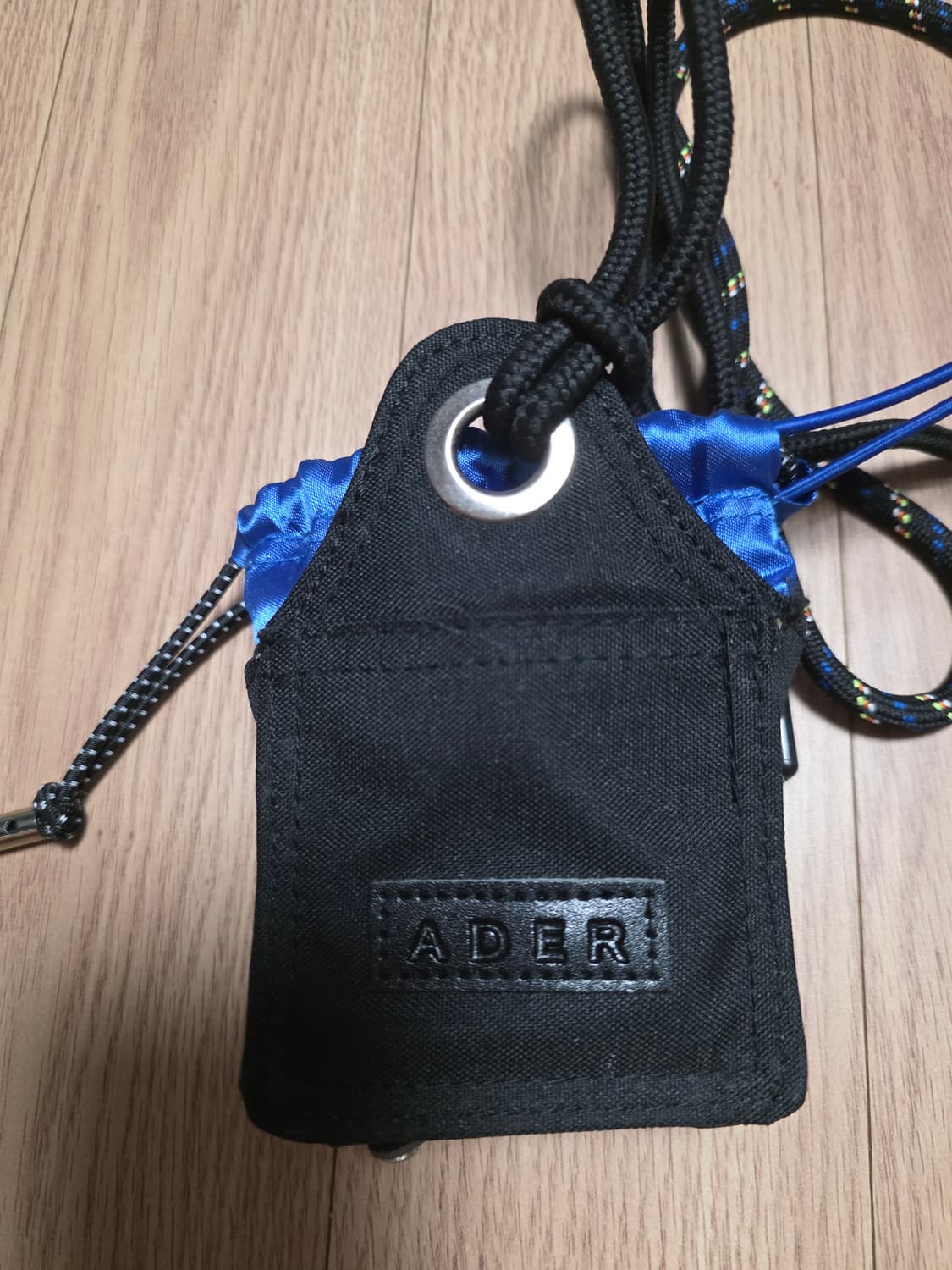 아더에러 미니 포켓가방 상품이미지3