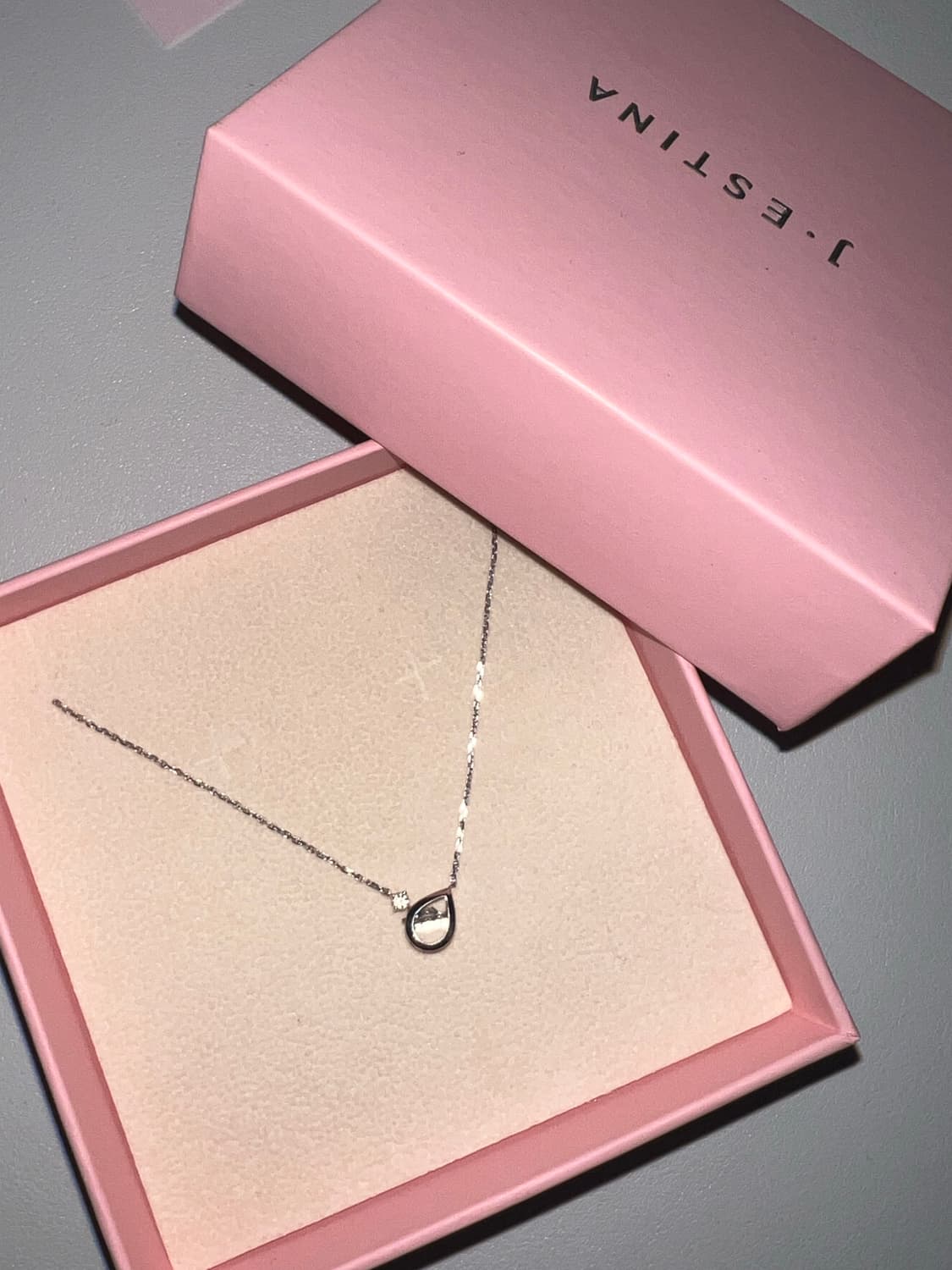 아이유 목걸이 제이에스티나 (새상품) 상품이미지1