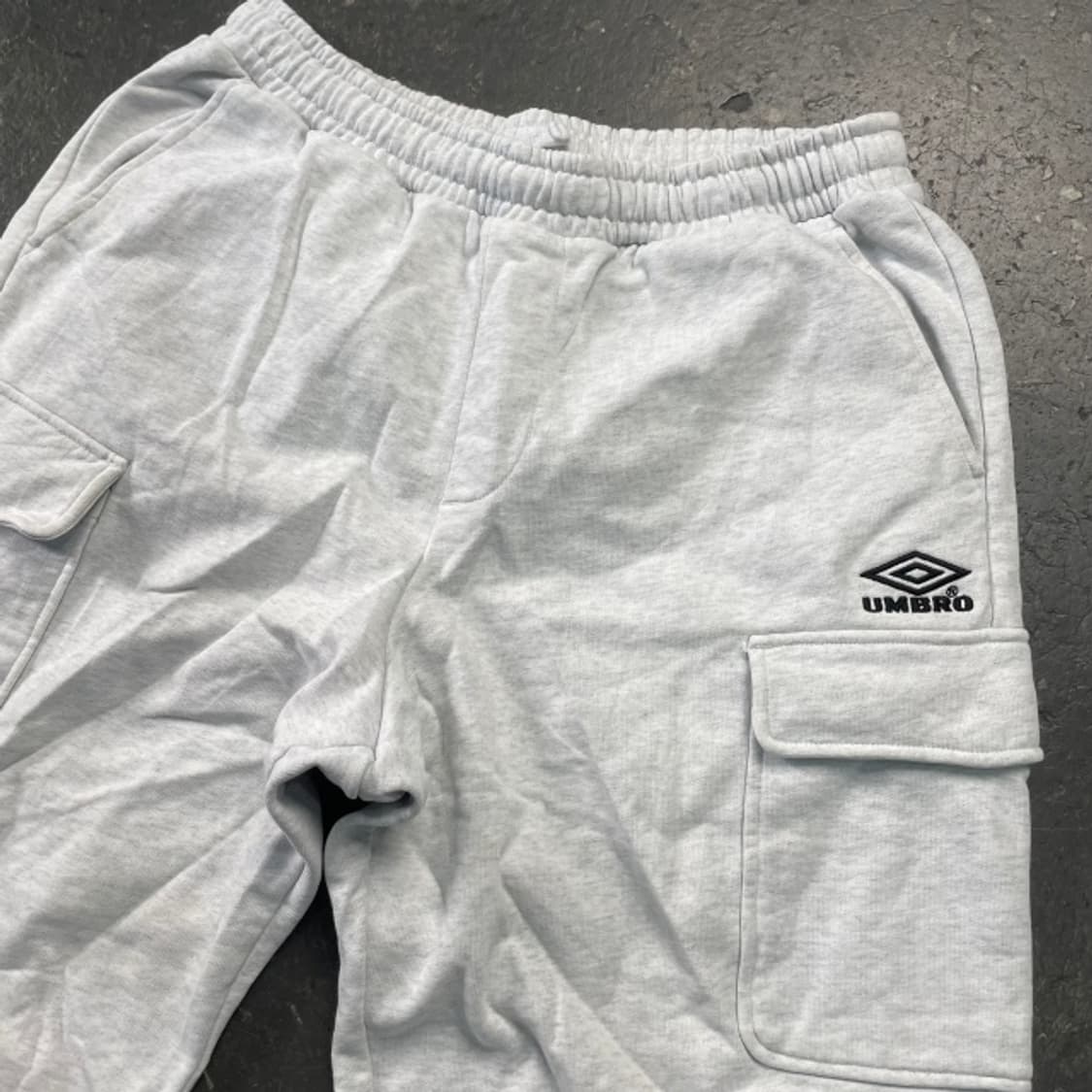 105 엄브로 카고 스웻팬츠  상품이미지2