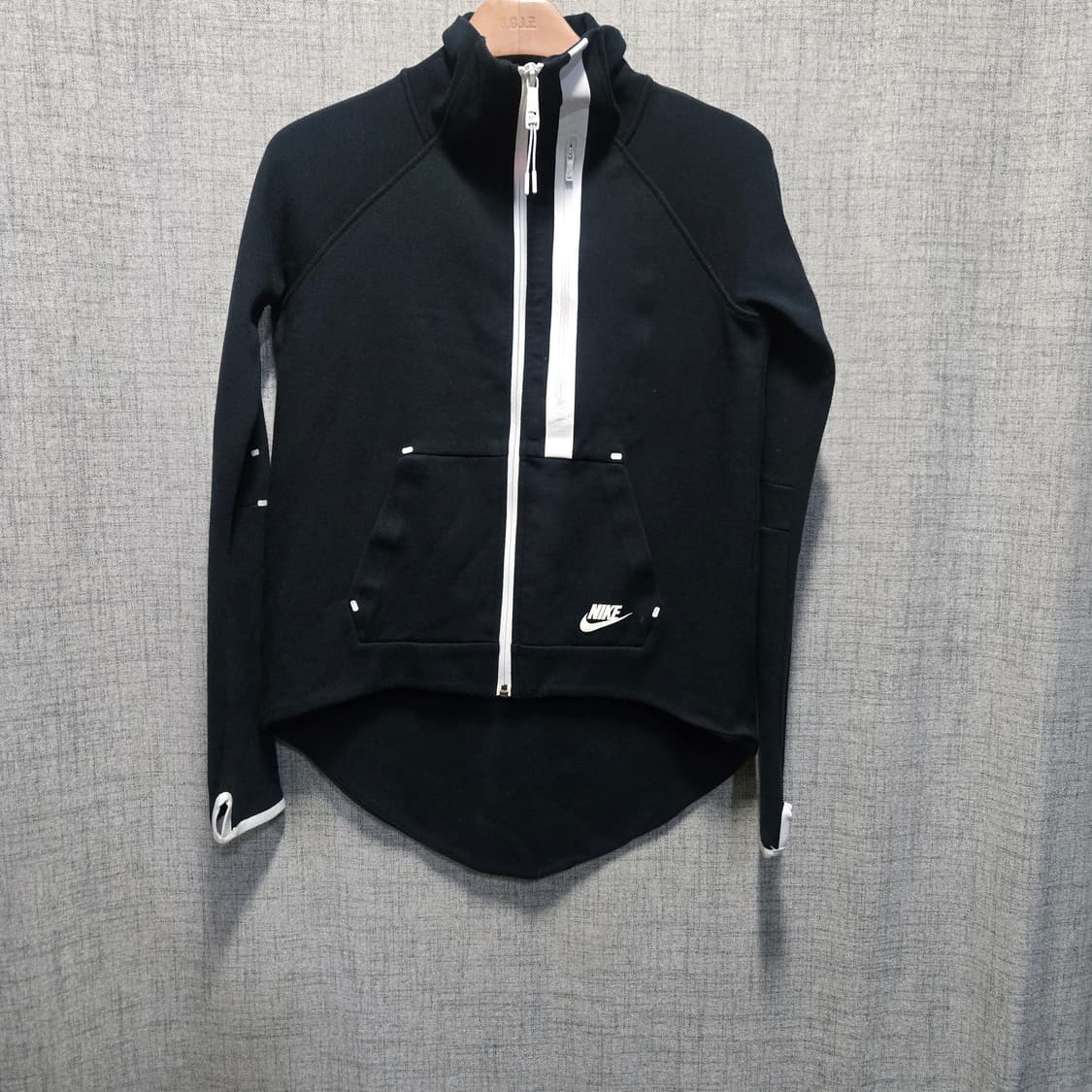 나이키 우먼스 테크 플리스 케이프 자켓  상품이미지1