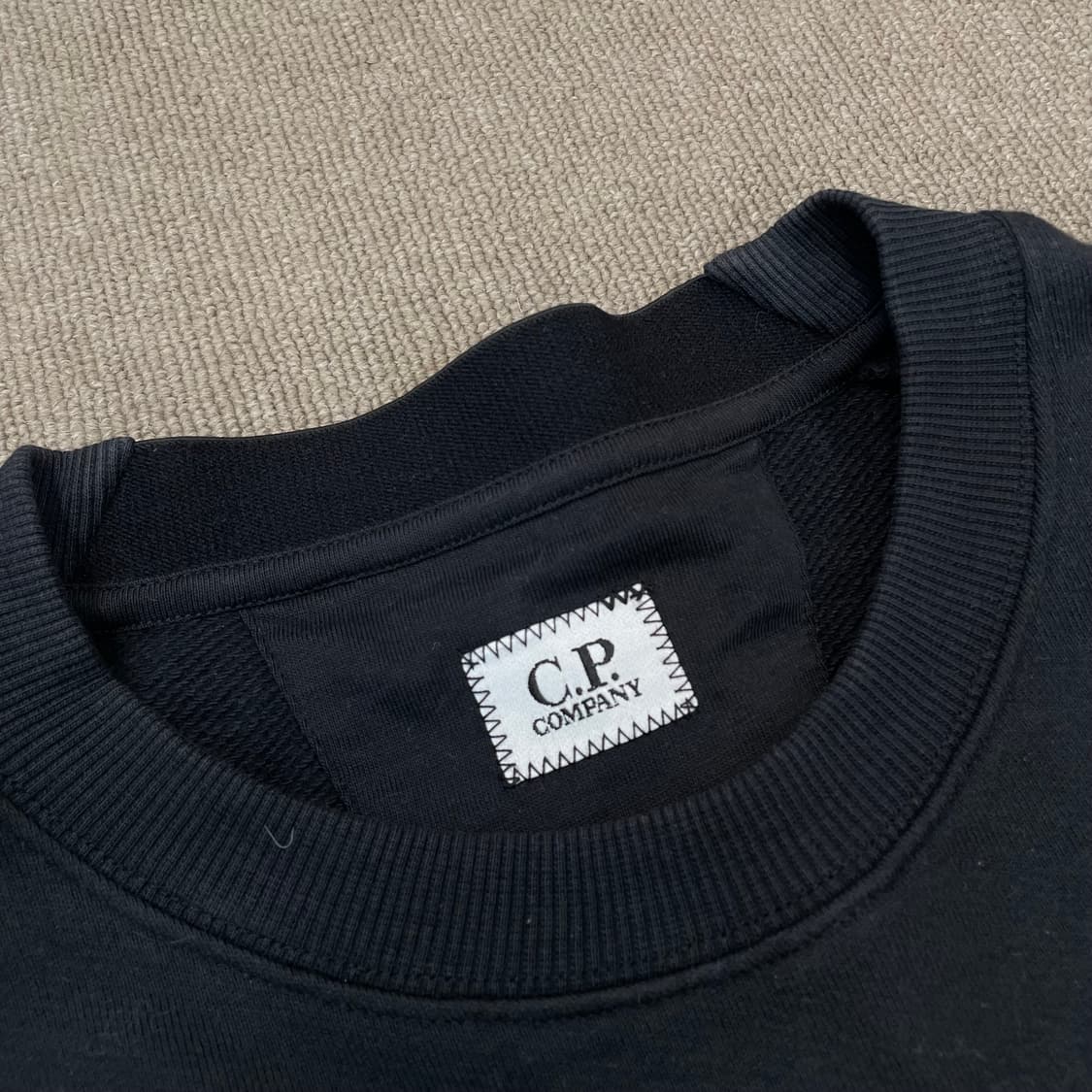 C.P. COMPANY cp컴퍼니 렌즈 맨투맨 L 상품이미지2