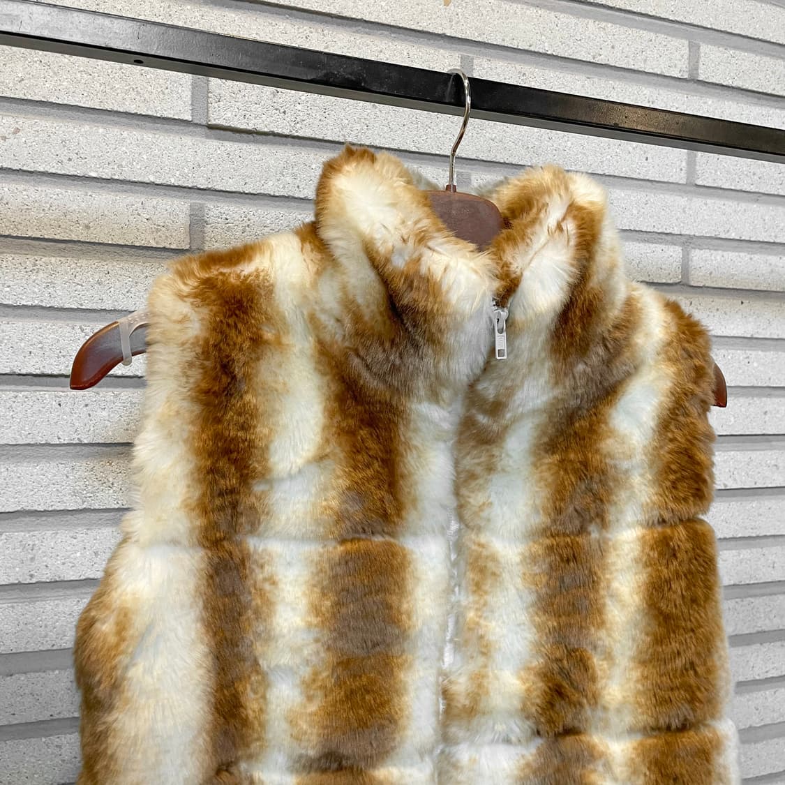 JPN VINTAGE 베스트 퍼자켓 하이넥 배색 투포켓 디테일 아이보리 상품이미지4