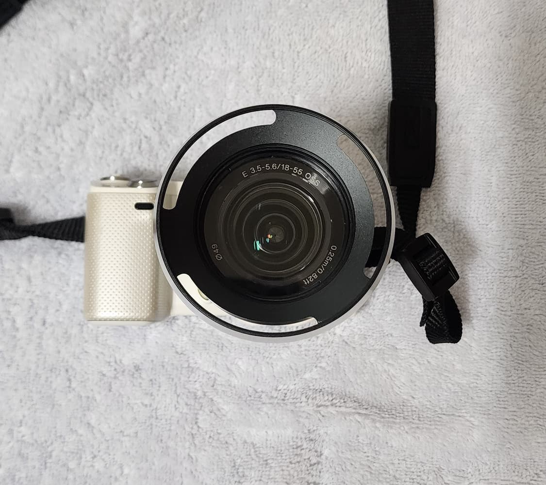 소니 NEX-5N 미러리스 카메라와 18-55mm 렌즈팝니다. 상품이미지6