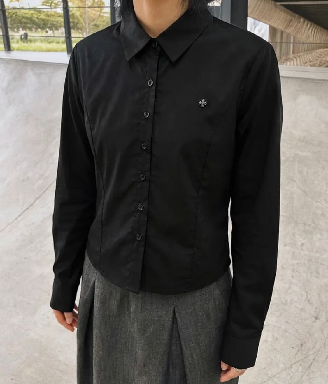 다미쉬 슬림 스판 크로스 심볼 셔츠_블랙 상품이미지3