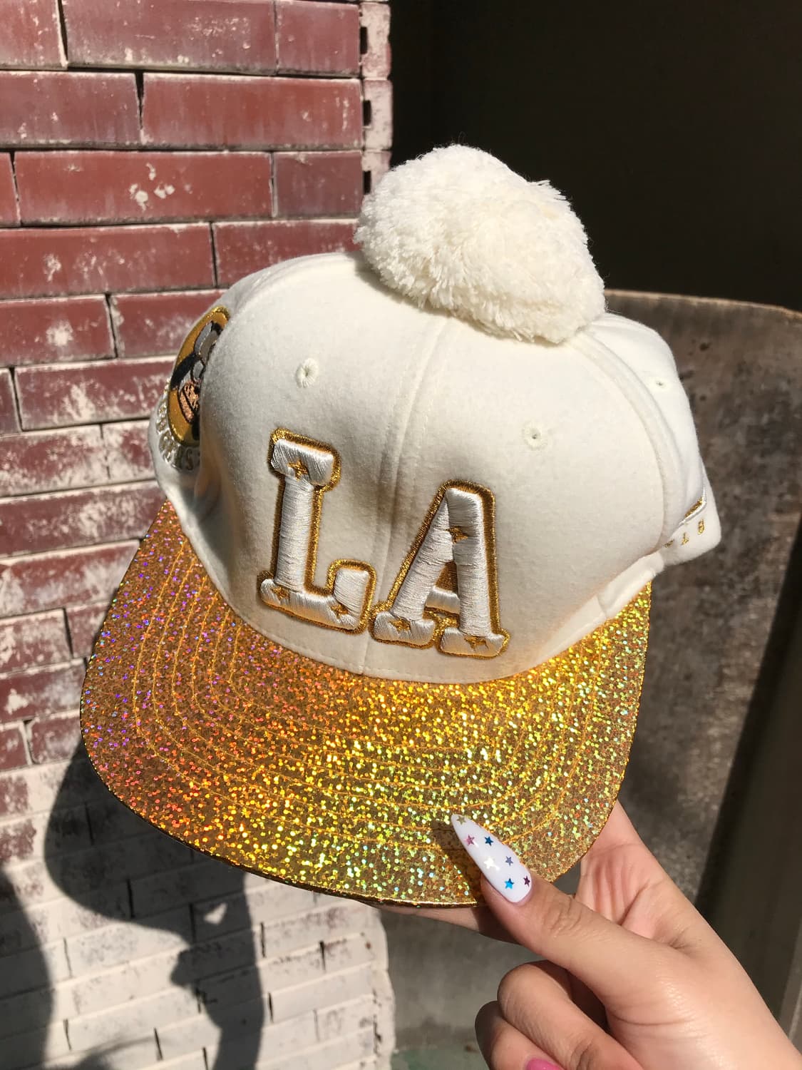 MLB 골드 홀로그램 폼폼이 스냅백  상품이미지4