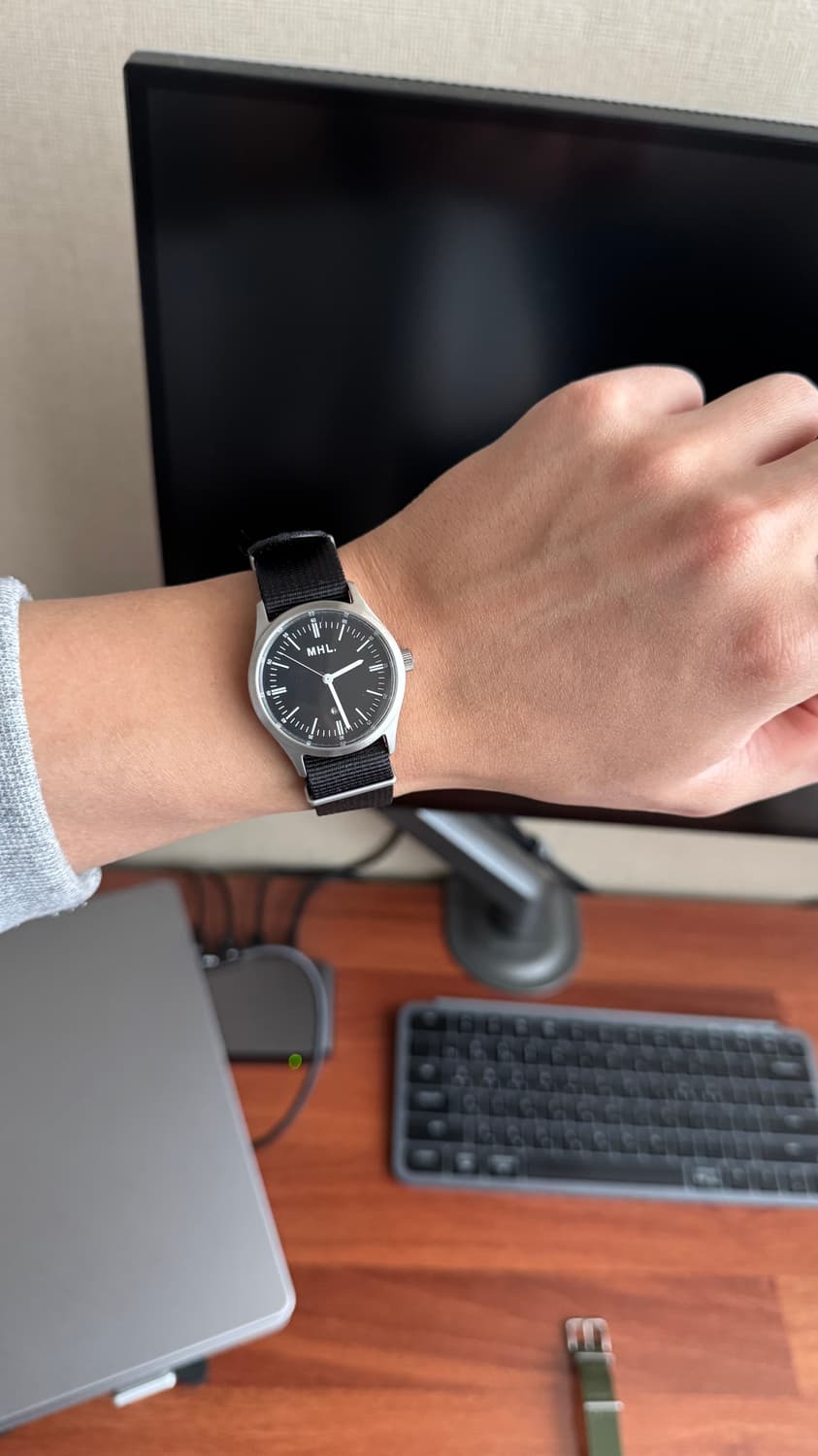 MHL 나토밴드 손목시계 블랙 다이얼 마가렛 호웰 상품이미지1