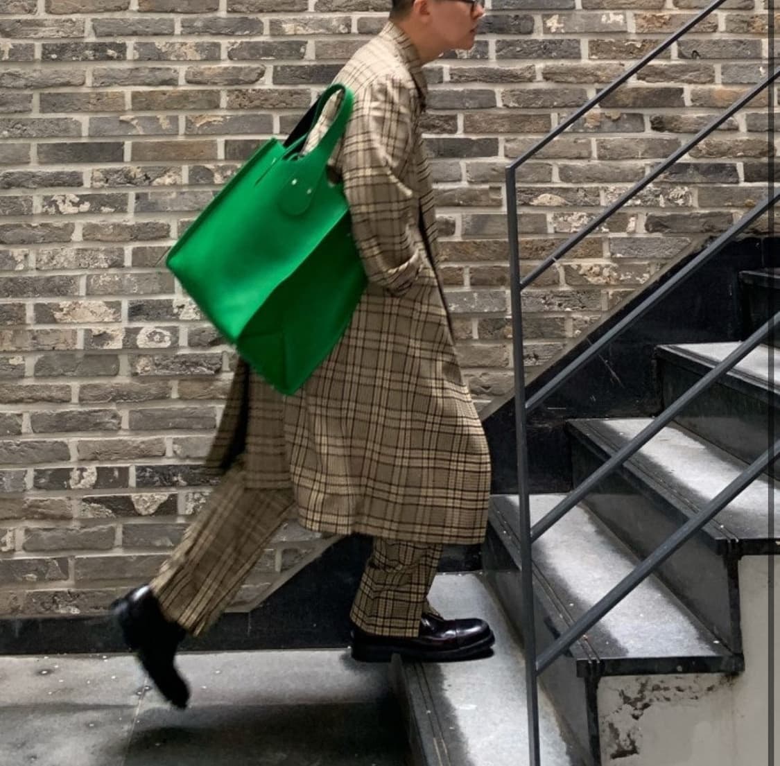 이얼즈어고 가죽 토트백 상품이미지1