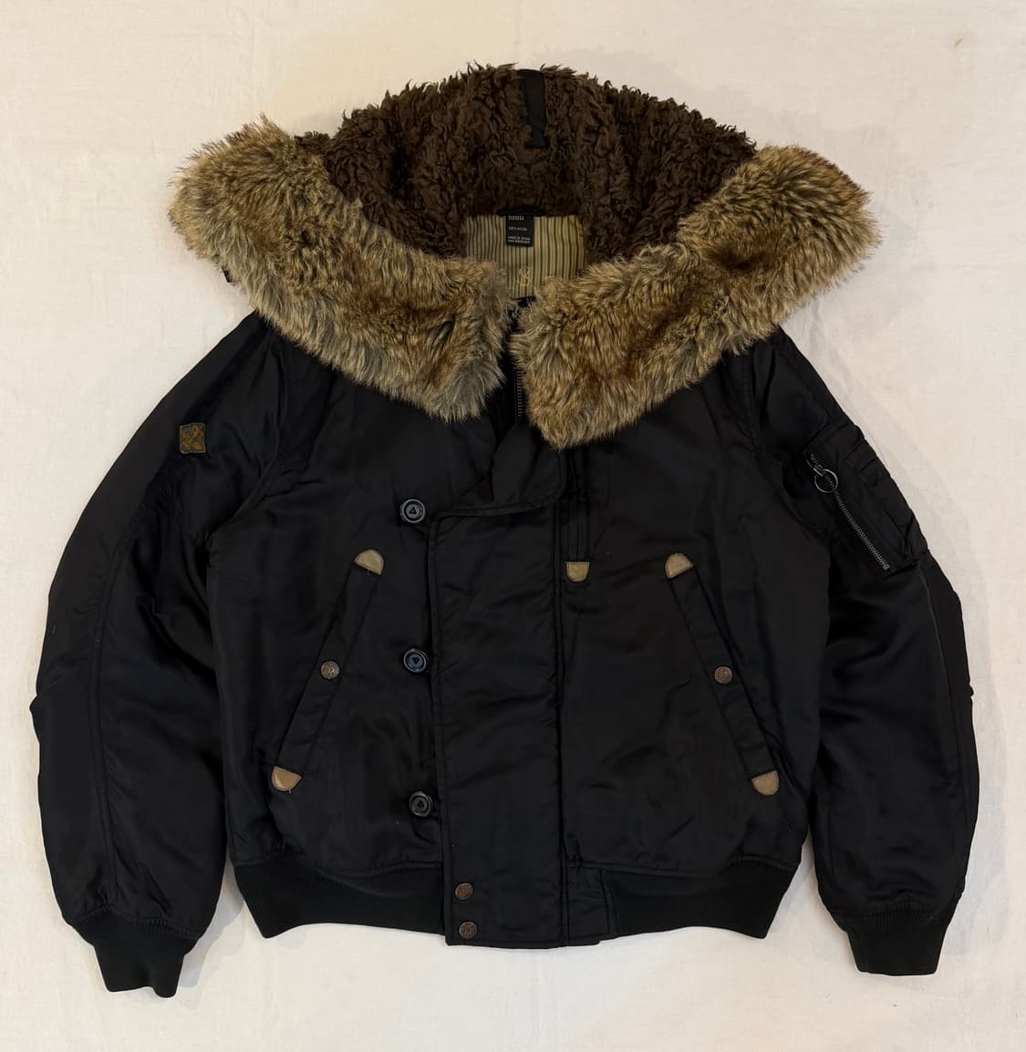 디젤 N-2B 울프죠 퍼 후드 플라이트 봄버 자켓 상품이미지1