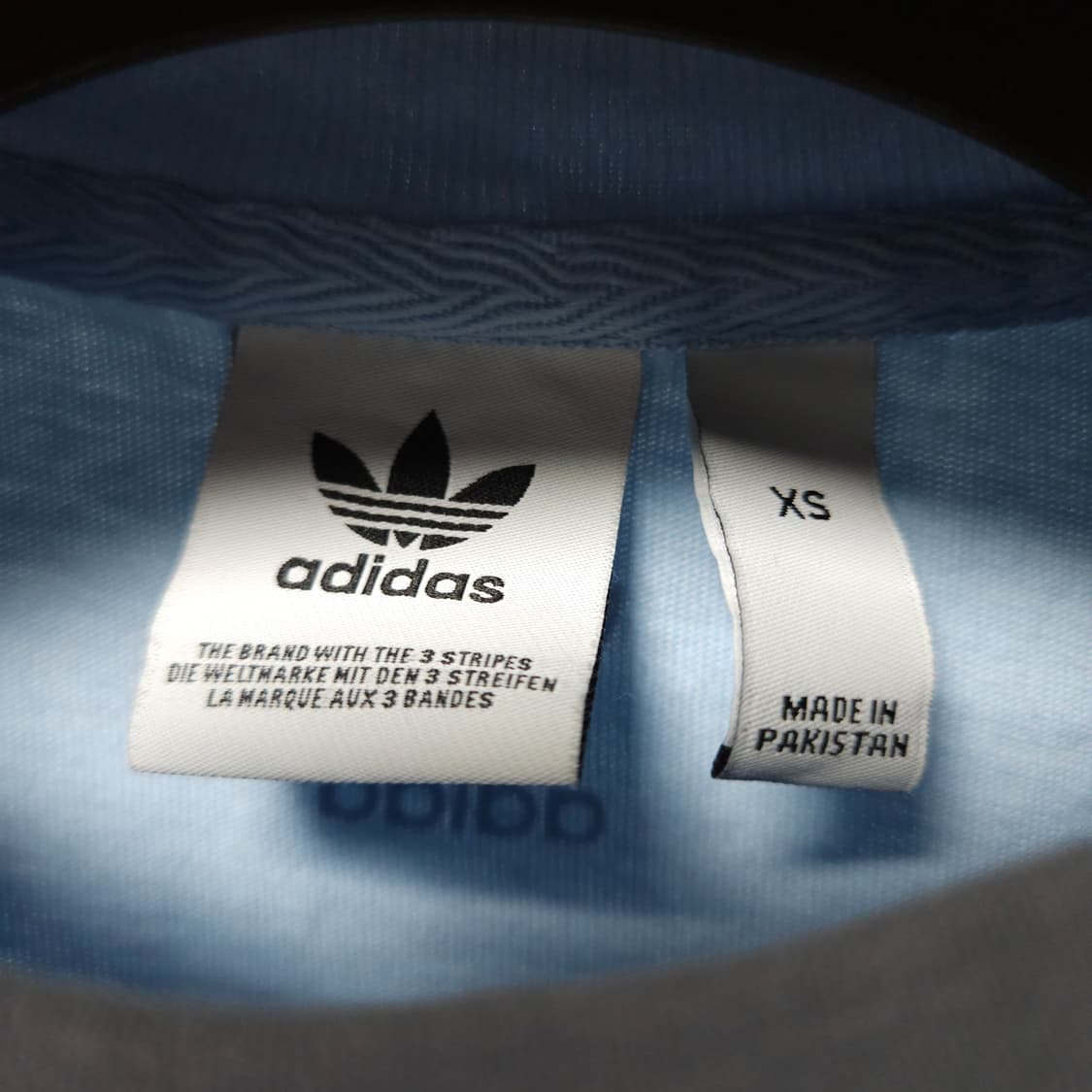 아디다스 여성 빅로고 오버핏 크롭 반팔티 상품이미지6