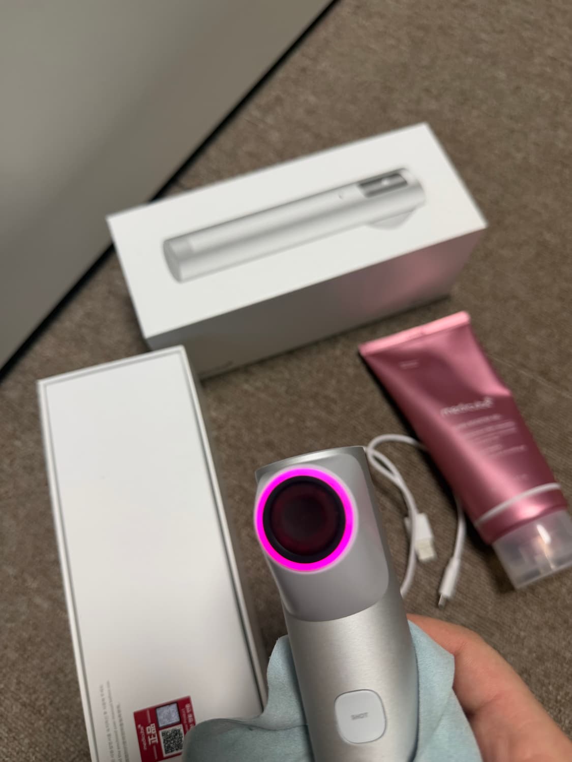 메디큐브 에이지알 하이포커스샷+PDRN 부스터젤 상품이미지3