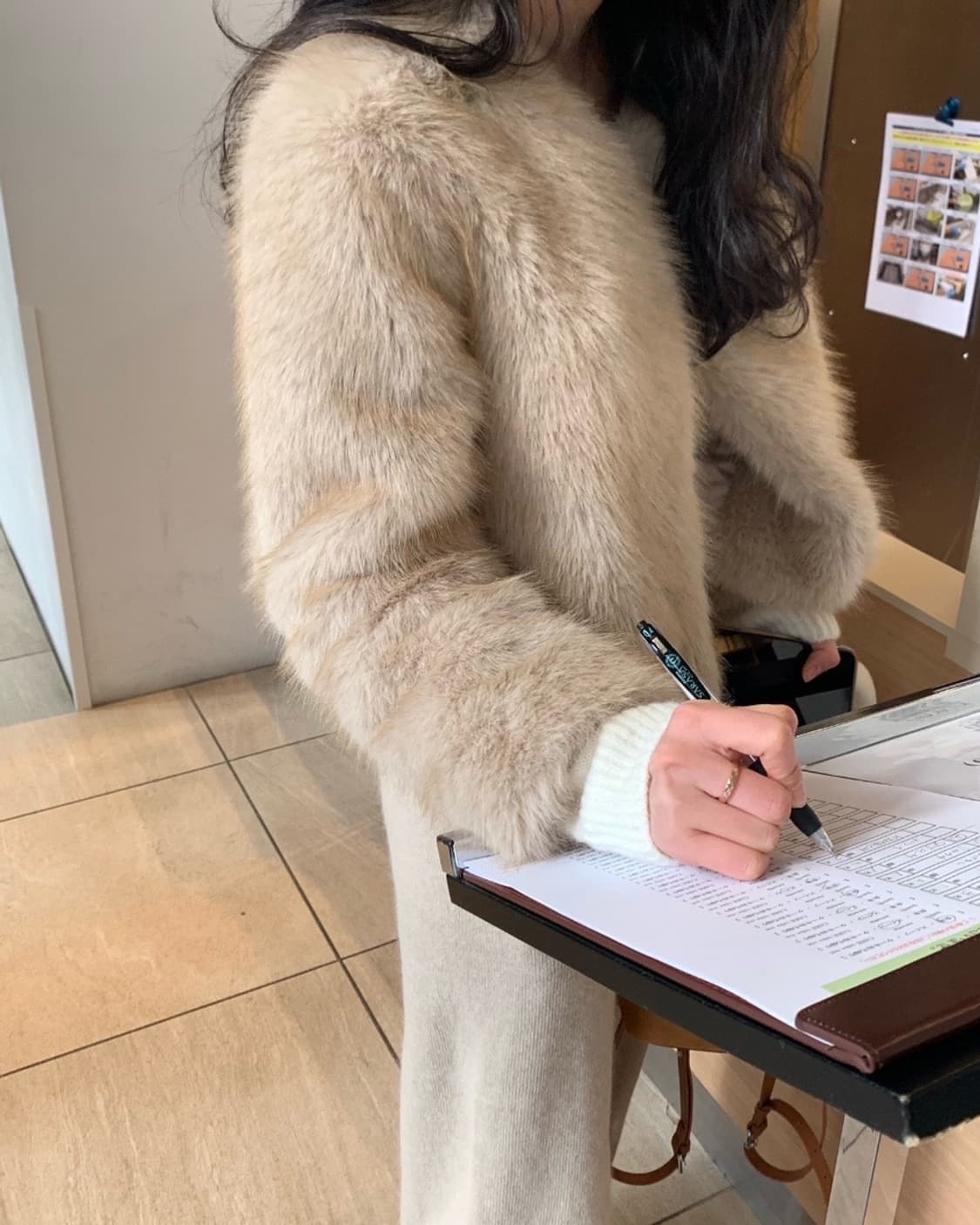 le plein 르플레인 뮤즈 퍼 자켓 크롭 노카라 퍼자켓 상품이미지3