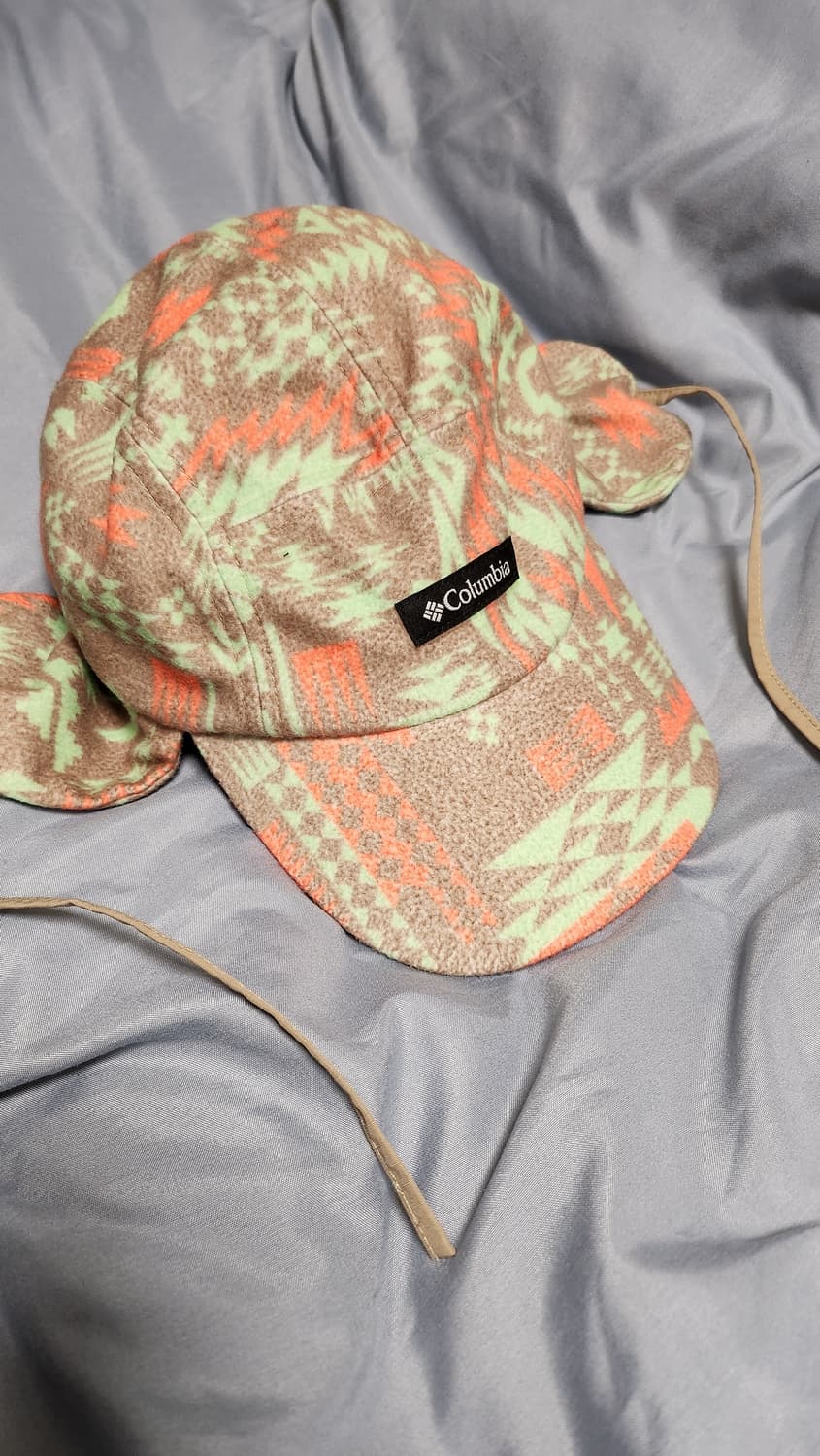 Columbia 패턴 이어플랩 캡 상품이미지6
