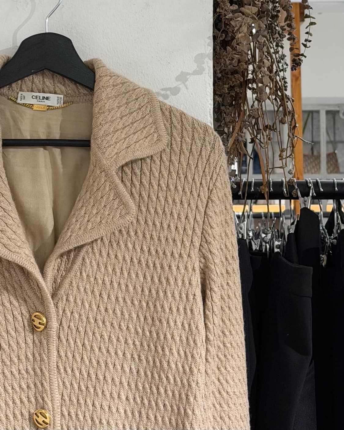 셀린느 베이지 금장 버튼 카라 롱 니트 가디건 상품이미지3