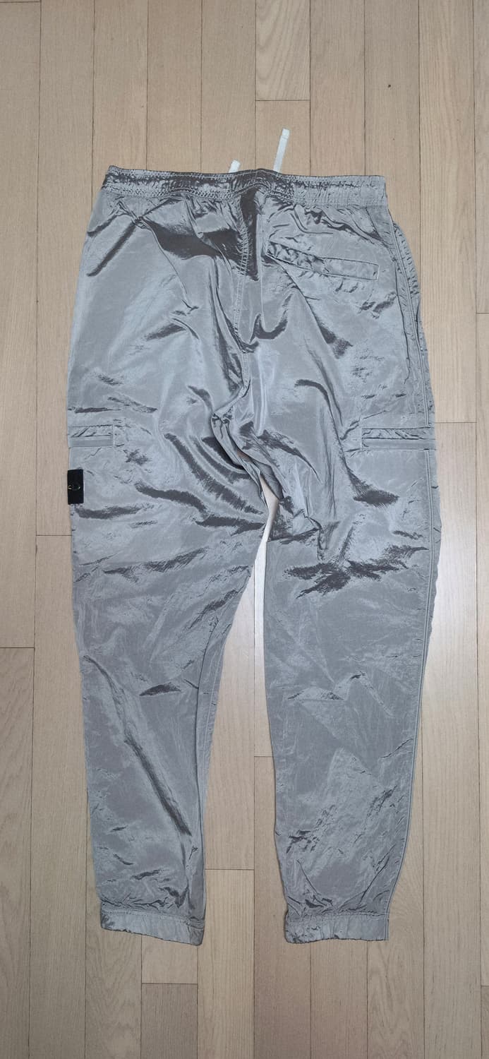 스톤아일랜드 나일론 메탈 조거 팬츠 32 상품이미지2