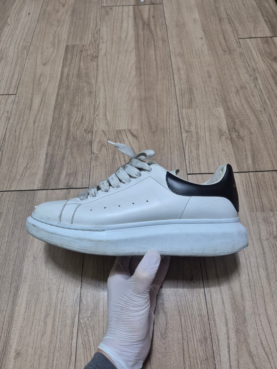 정품 알렉산더 맥퀸 42 사이즈 270-275 상품이미지2