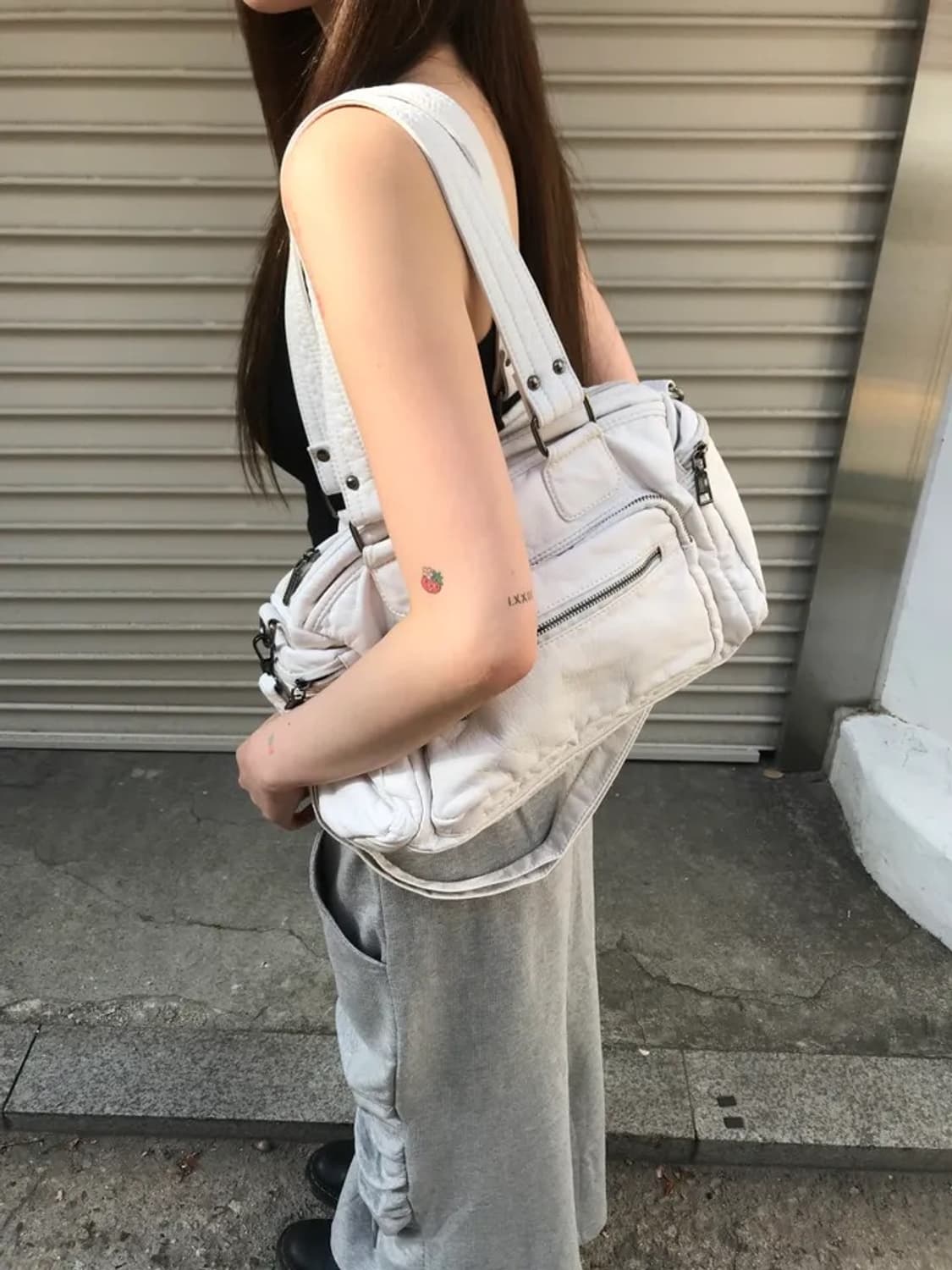 멀티 포켓 레더 숄더백 상품이미지2
