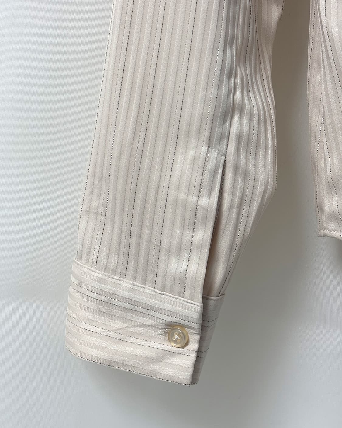 바닐라 베이지 프릴 긱시크 슬림 셔츠 상품이미지9