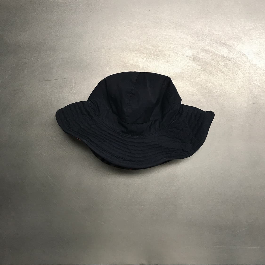 버버리 네이비 버킷햇 M 상품이미지1