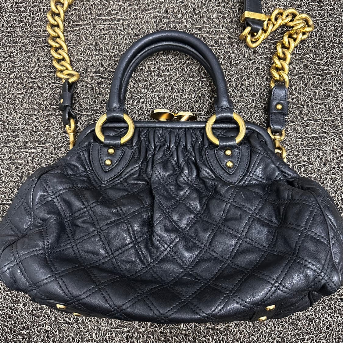 마크제이콥스 퀼팅 체인 여성 숄더백 토트백 블랙 상품이미지3