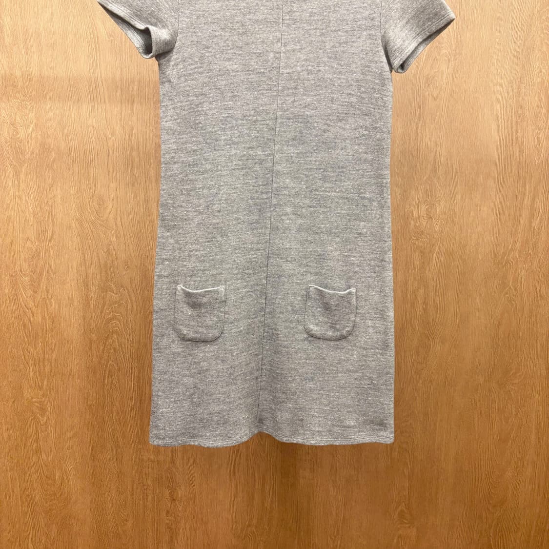 막스마라 미디 원피스 더블 포켓 라운드넥 디테일 스트레이트핏 그레이 상품이미지5