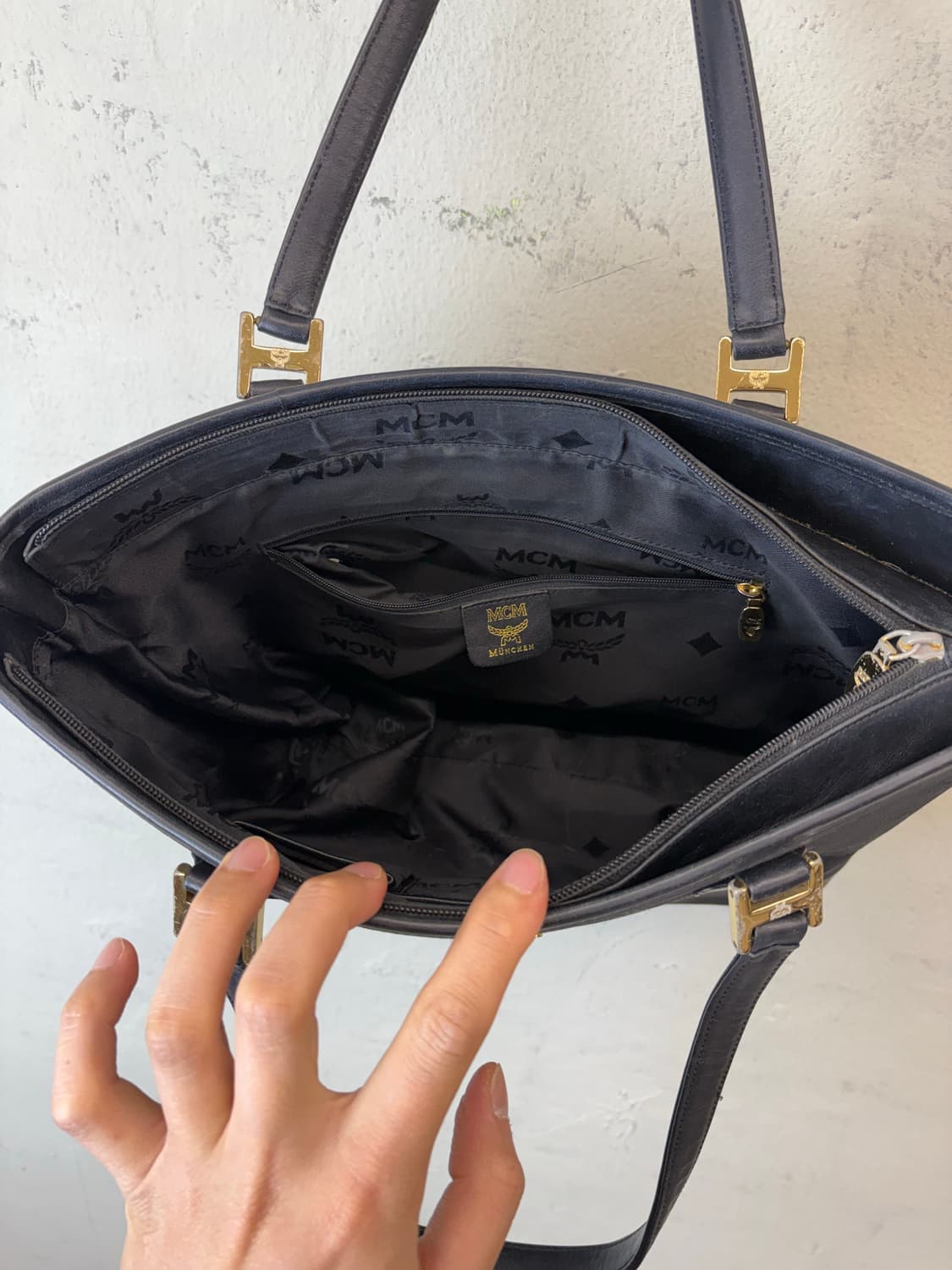 MCM 엠씨엠 빈티지 블랙 토트백 상품이미지8