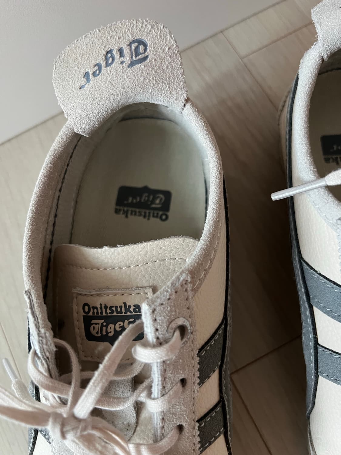 오니츠카 타이거 상품이미지5